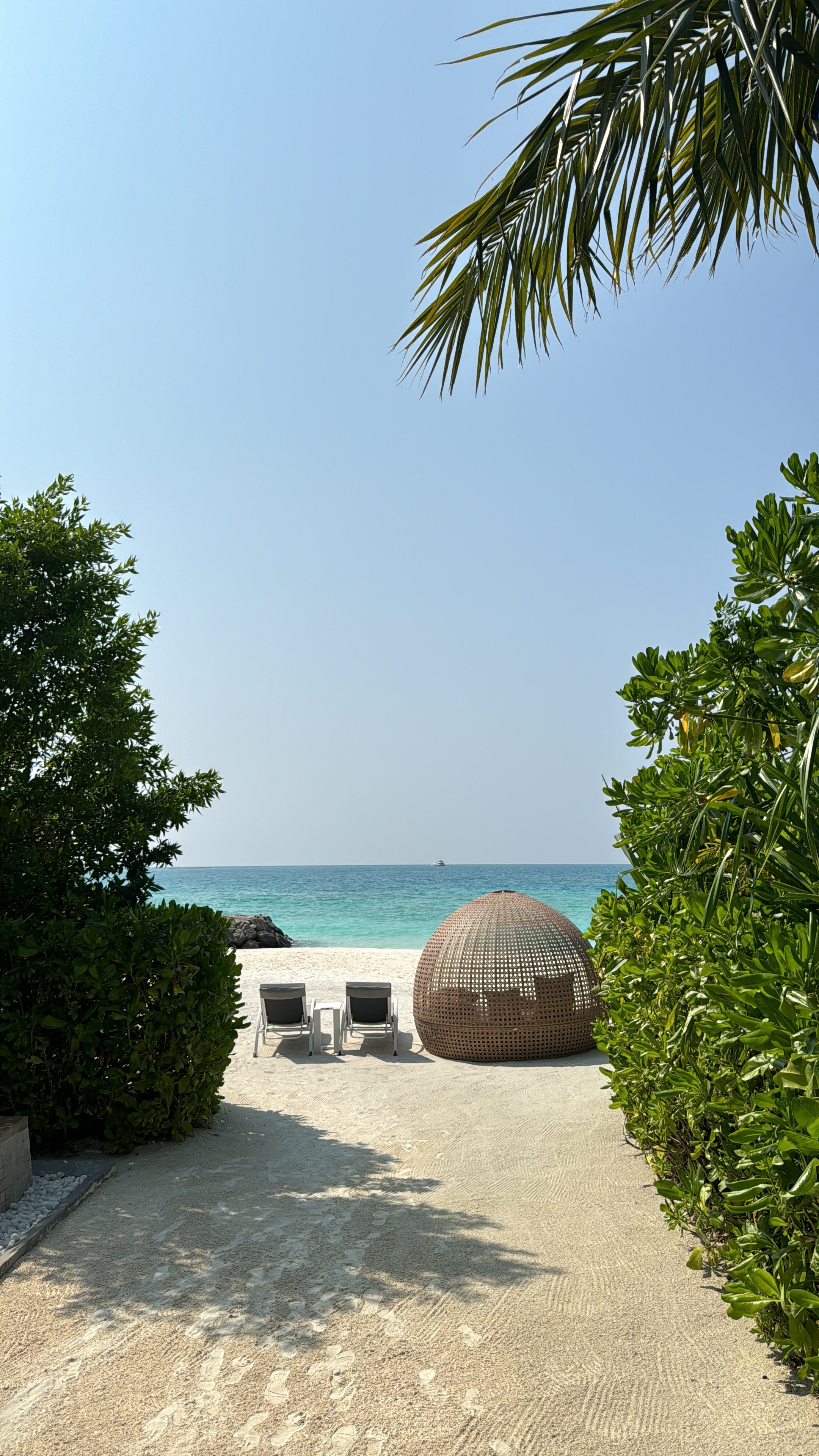 Maldives, Kuda Villingili. BNW Around Photography