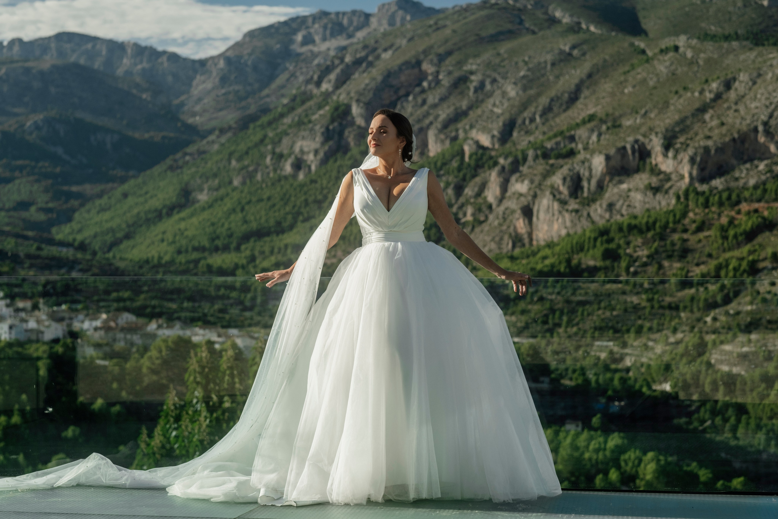 Dasha & Ister. Vivood Landscape. Paola fotógrafo / videografo de bodas en Barcelona