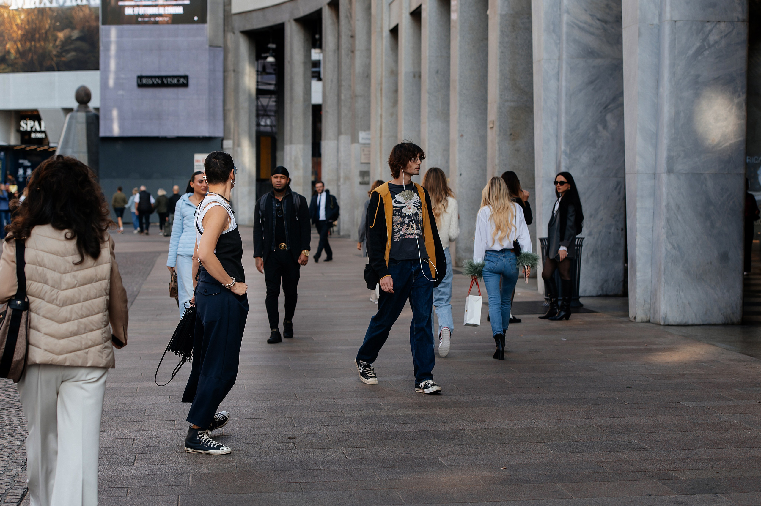 Milan, Autumn 🍂, Julia. Wedding photographer from Moldova Alexey Chipchiu