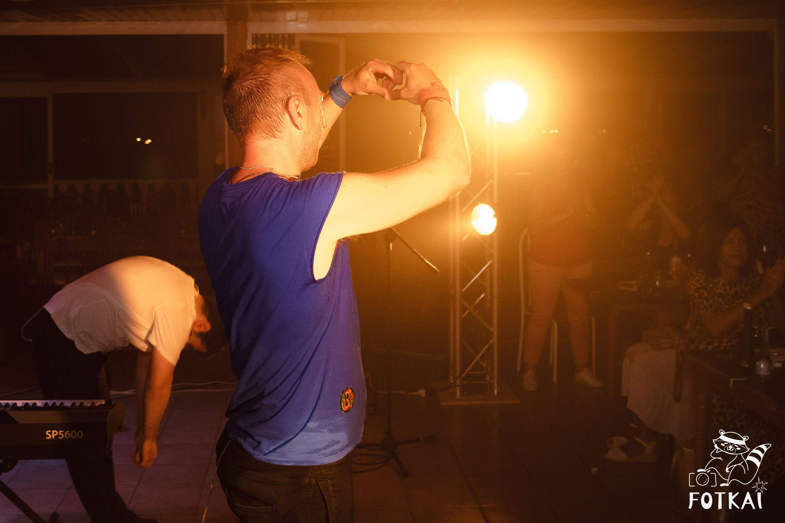 Ultimate Coldplay en Restaurante Los Cucalos: Reportaje fotográfico 17.09.25 | FOTKAI