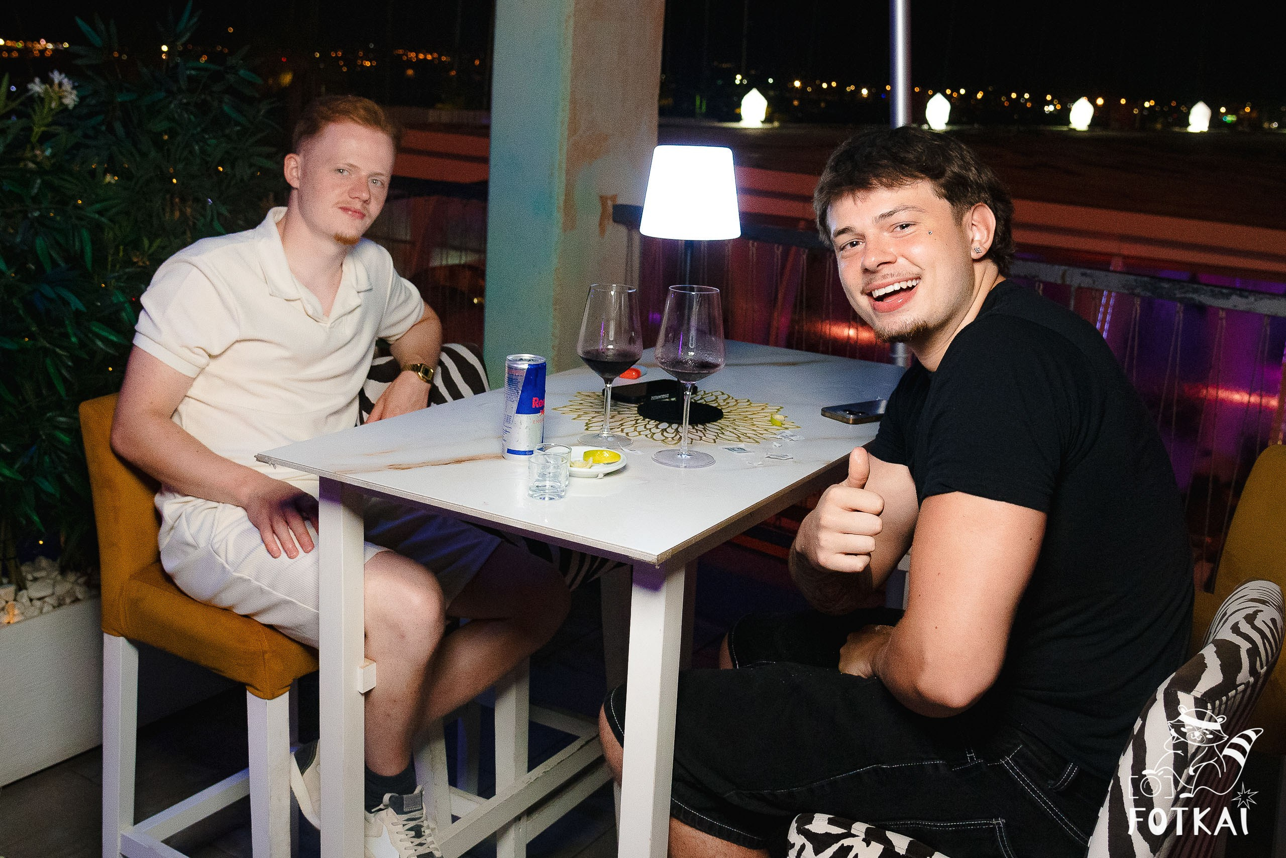 The Sunset Lounge Bar: Reportaje fotográfico 09.08.25 | FOTKAI