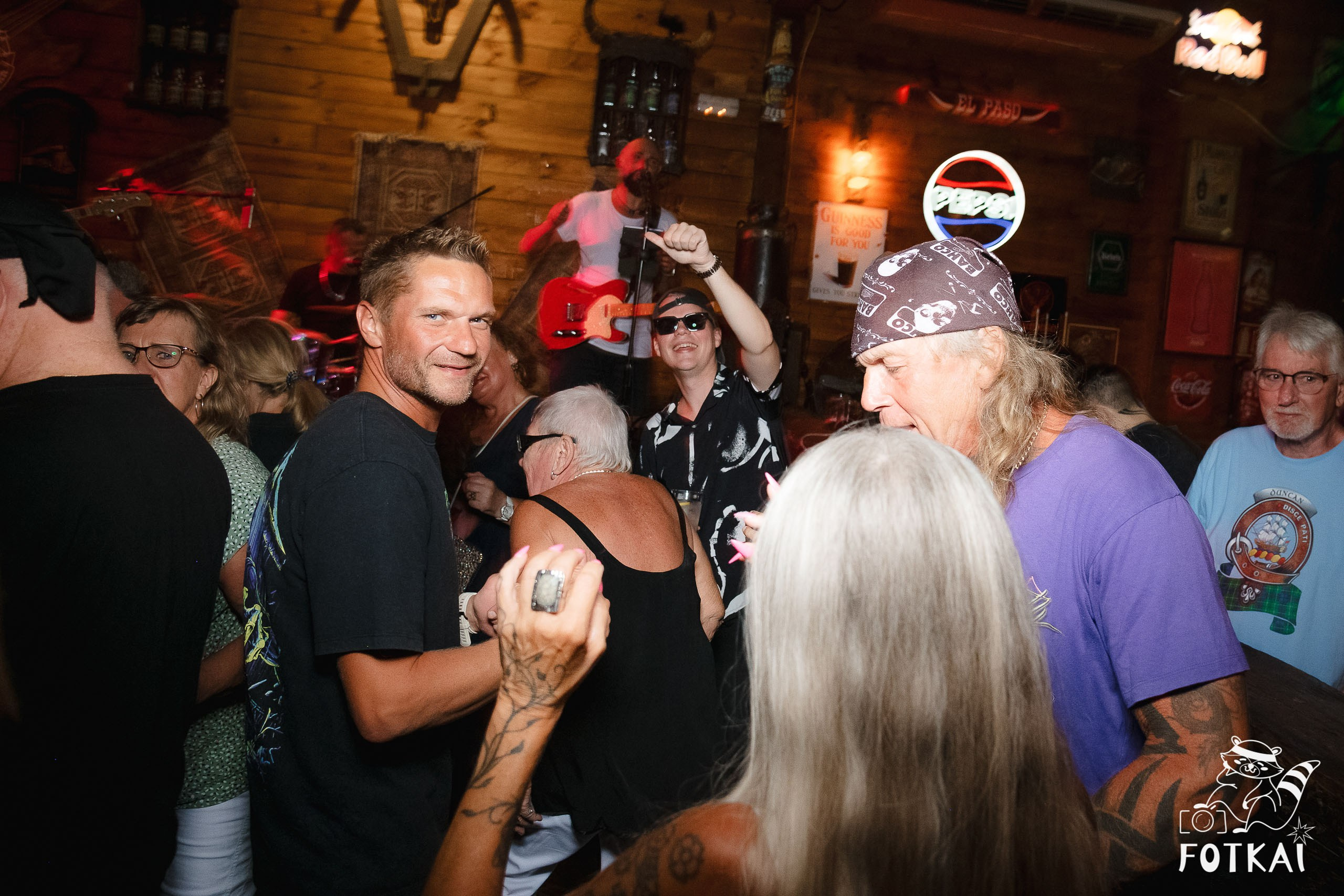 MOST WNTD en El Paso Rock Bar Torrevieja: Reportaje fotográfico 26.09.25 | FOTKAI