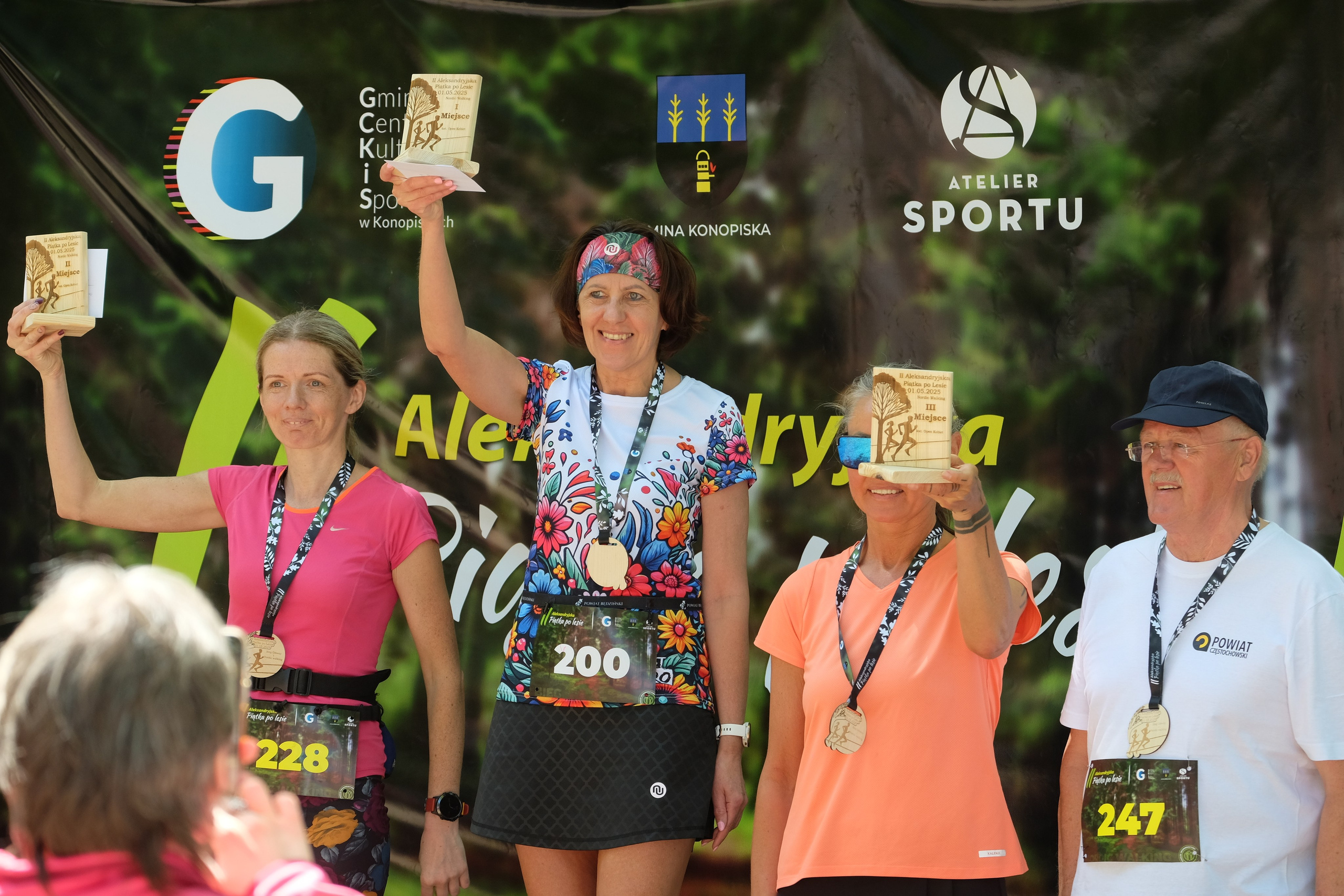 Aleksandryjska Piątka po lesie. Main