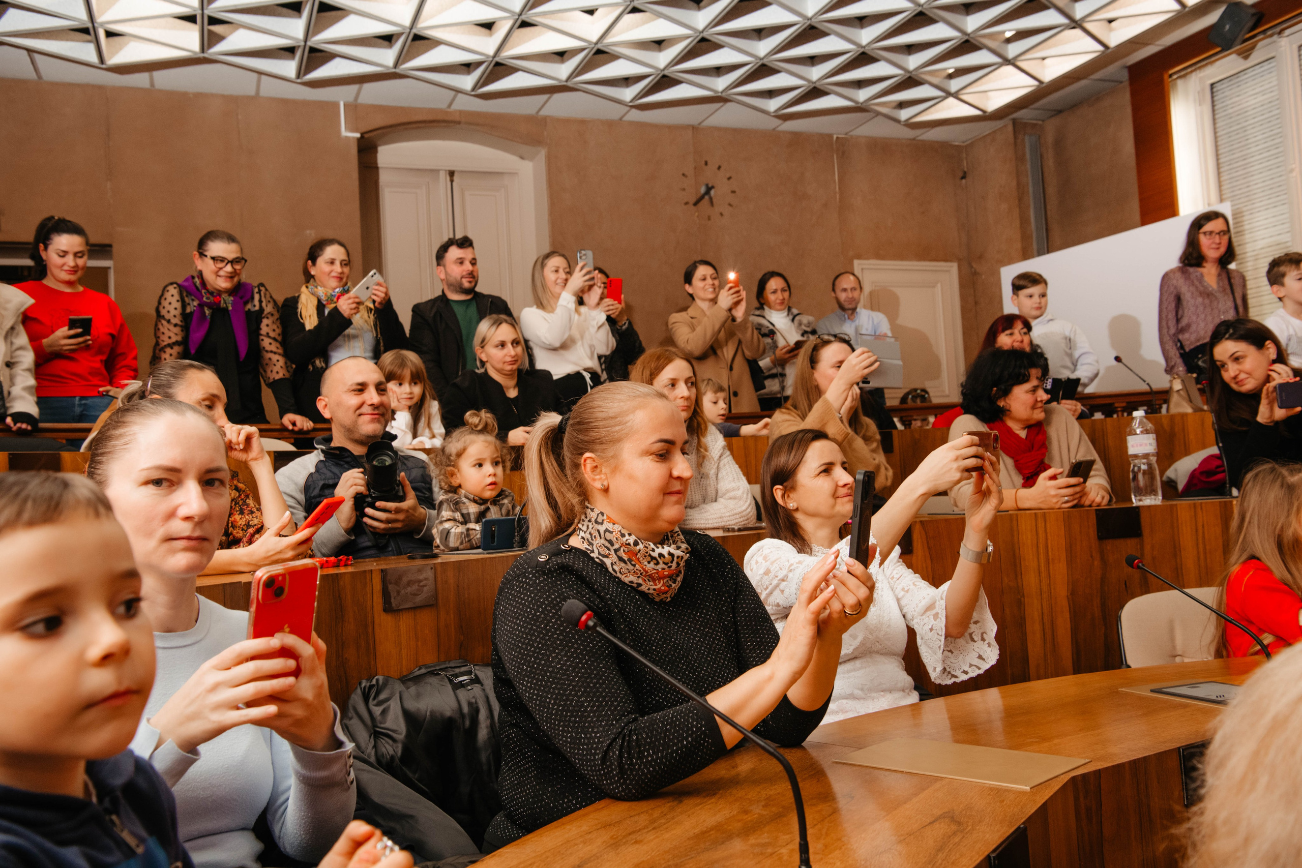 Dor de casa, proiect initiat alaturi de Ambasada Romaniei din Paris