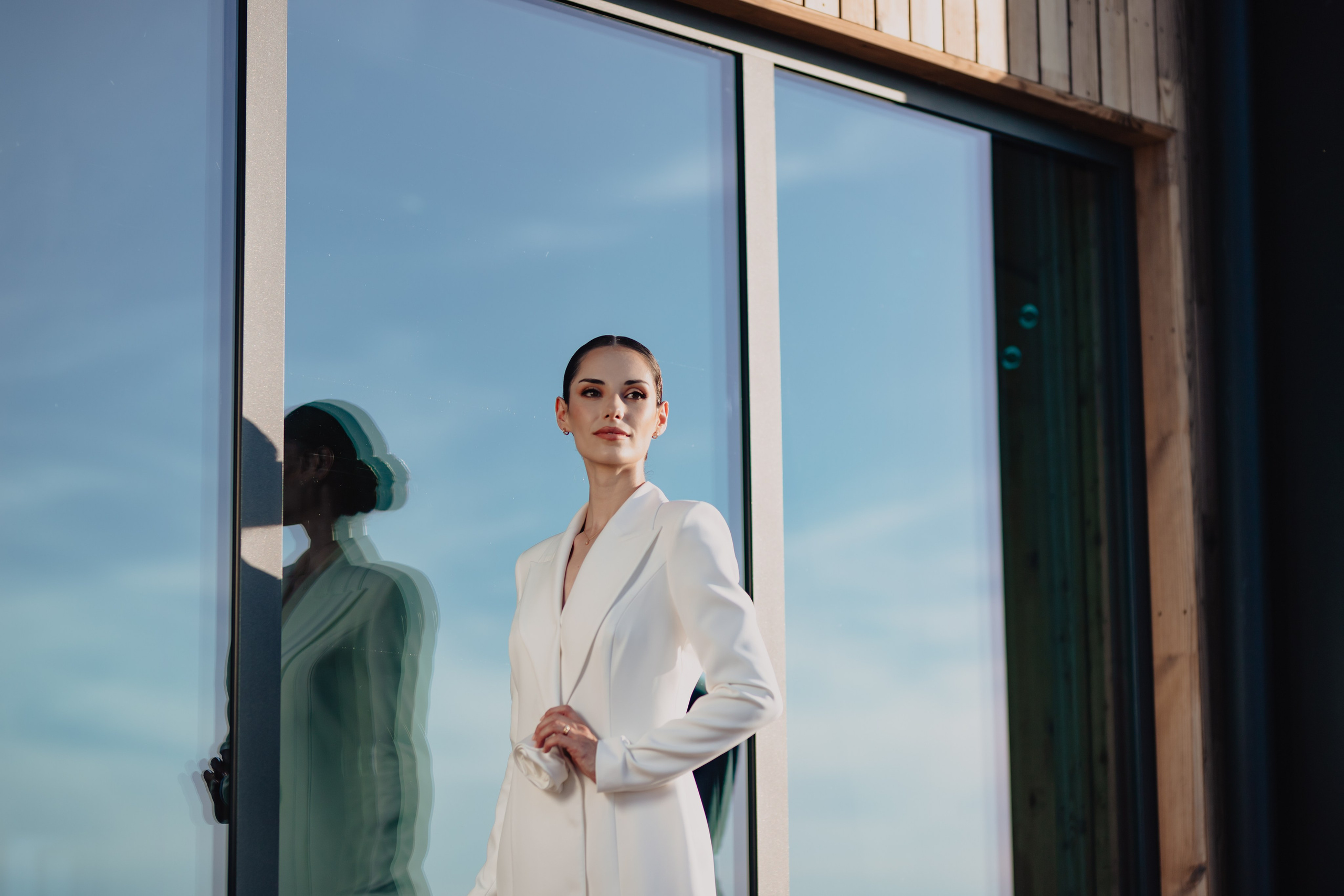 Styled shot at The Barn, Cluj. Fotograf de nunta — documenting your love story with a touch of editorial — wedding photographer