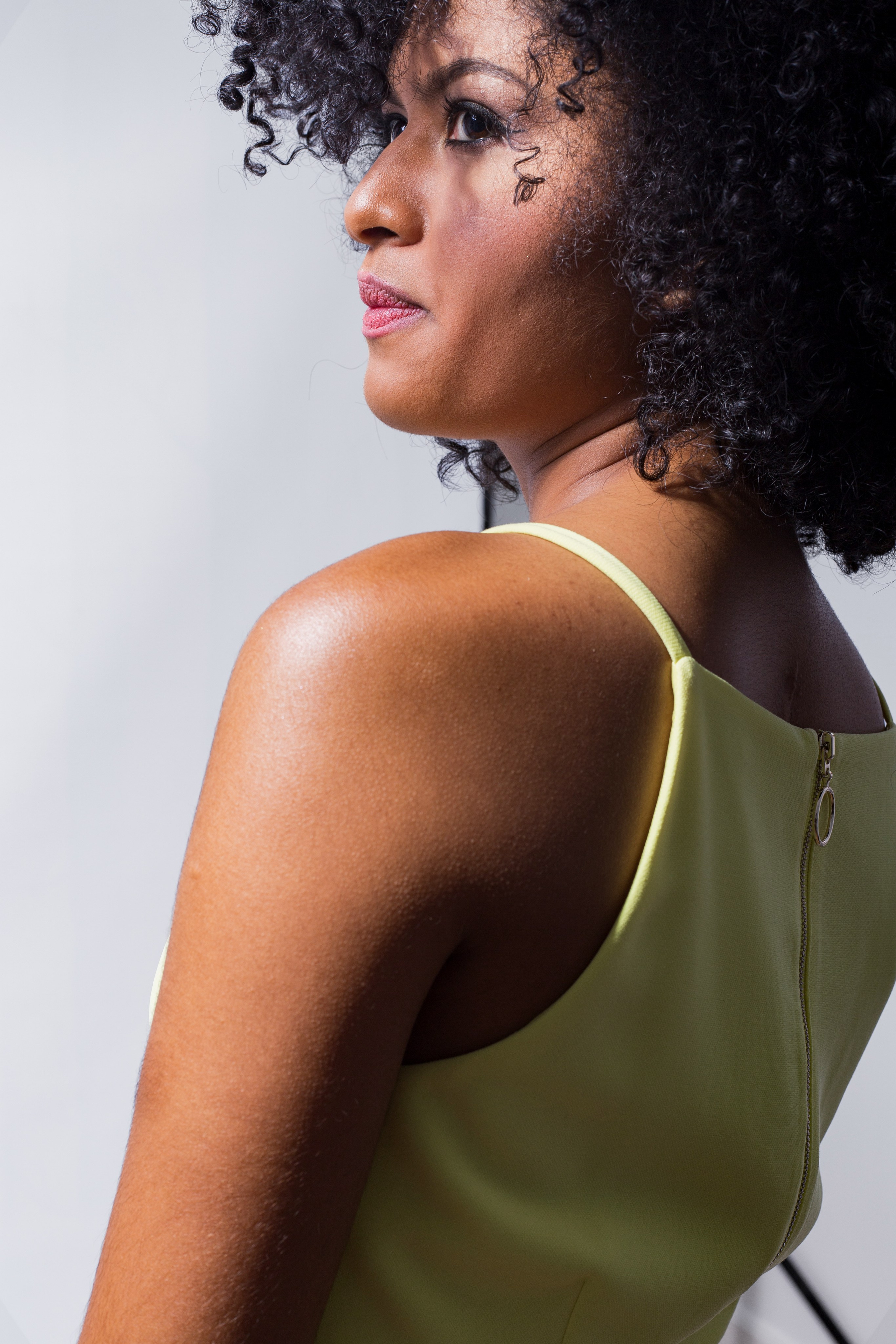 Tu primer book de modelo: cómo hacer una sesión profesional | Rainbox Estudio. Rainbox Estudio de Fotografía