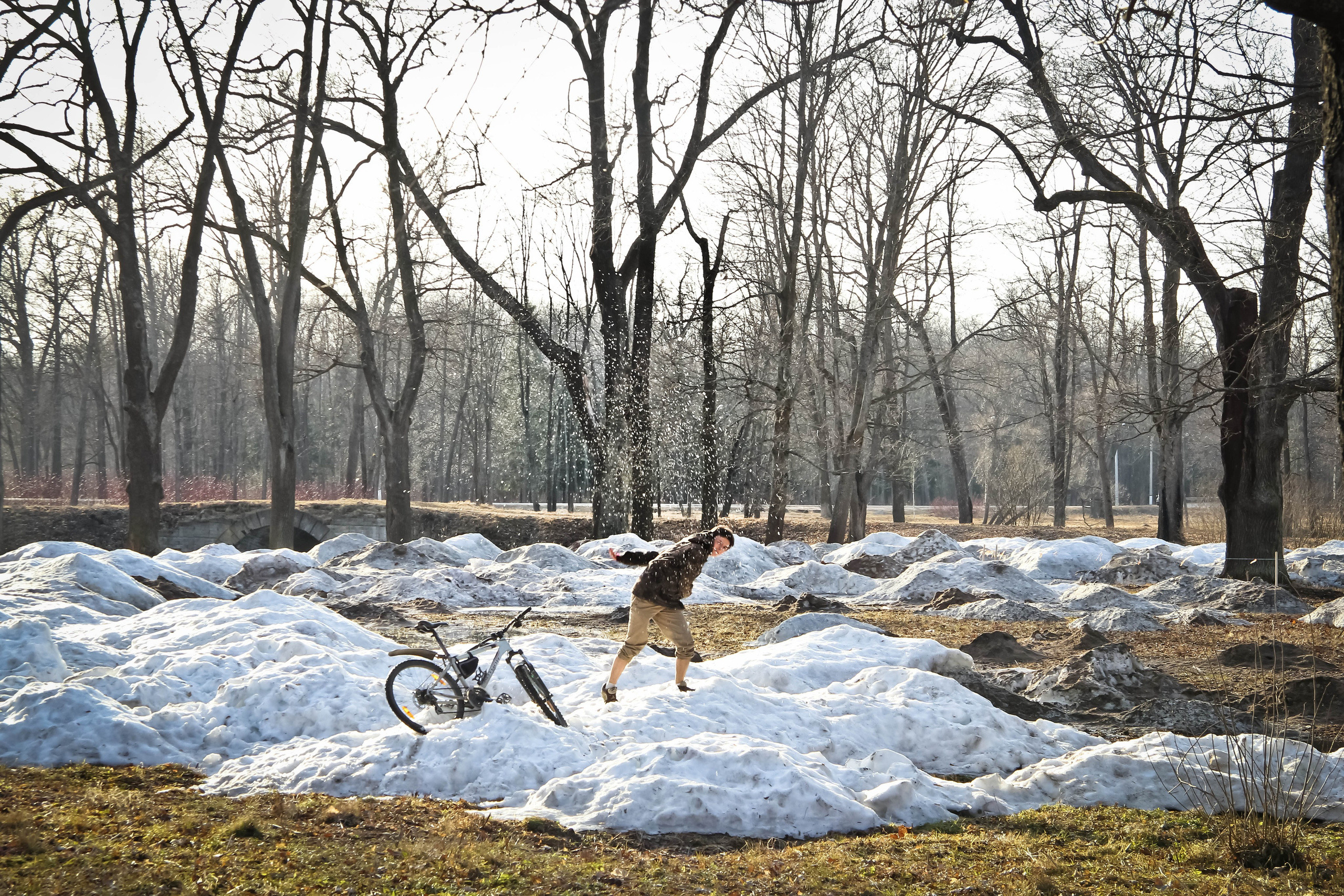 2012. Стрит-фотография, полная абсурда, идиотизма и красоты