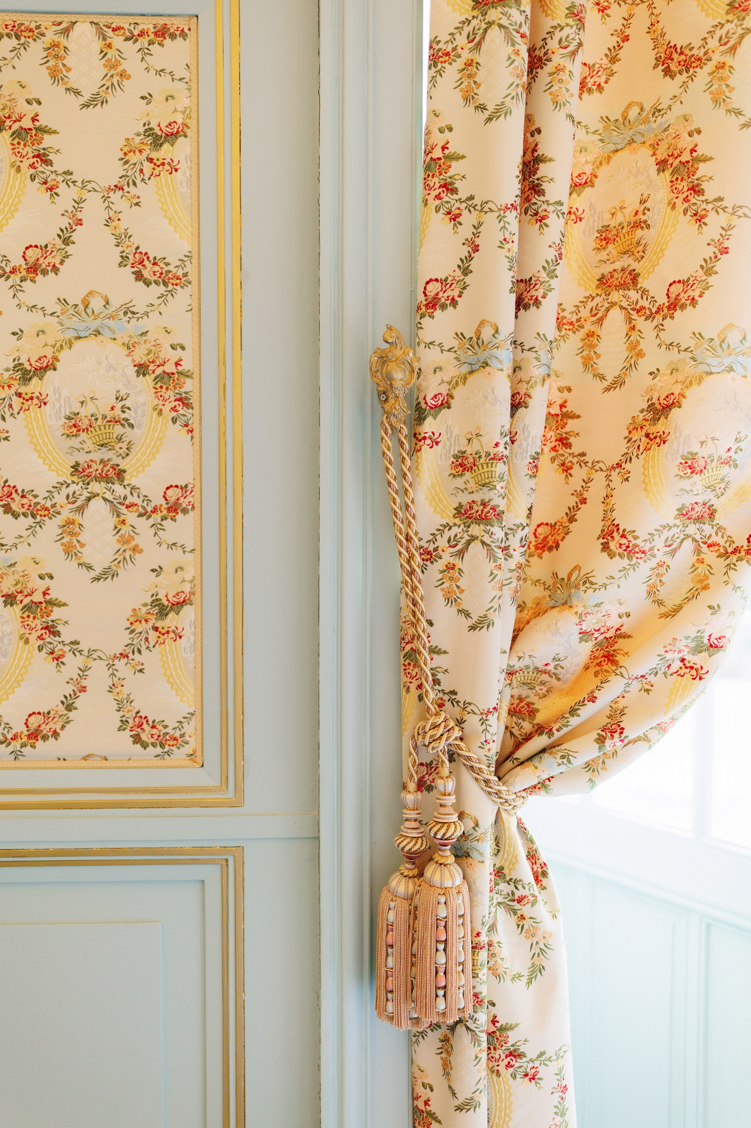 Seulement dans tes bras. Servicii Foto Video în Chișinău și Europa ID-Brothers