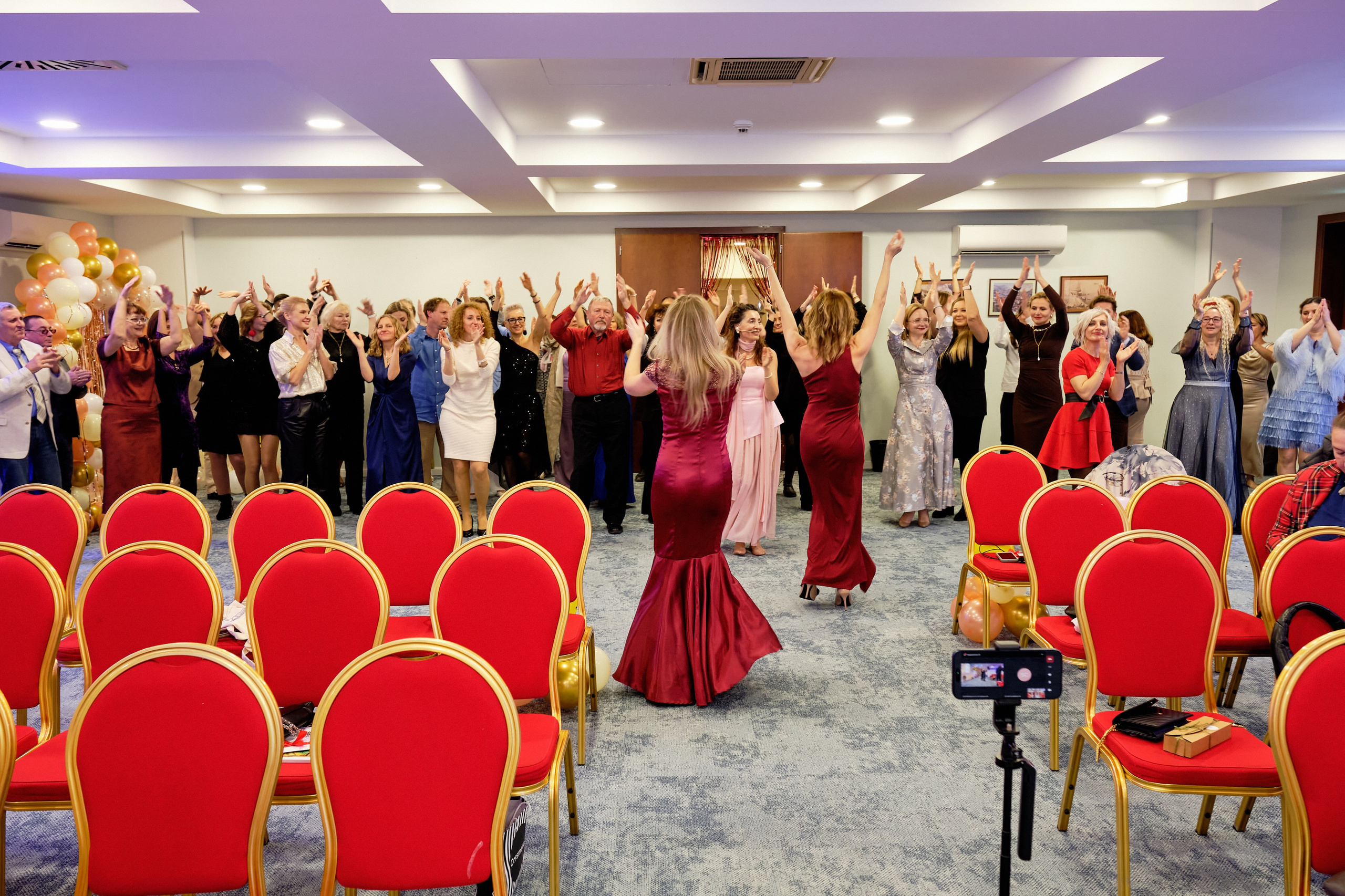 Фоторепортаж з благодійного Новорічного балу у Чорногорії. Портретний фотограф Альона Новгородцева