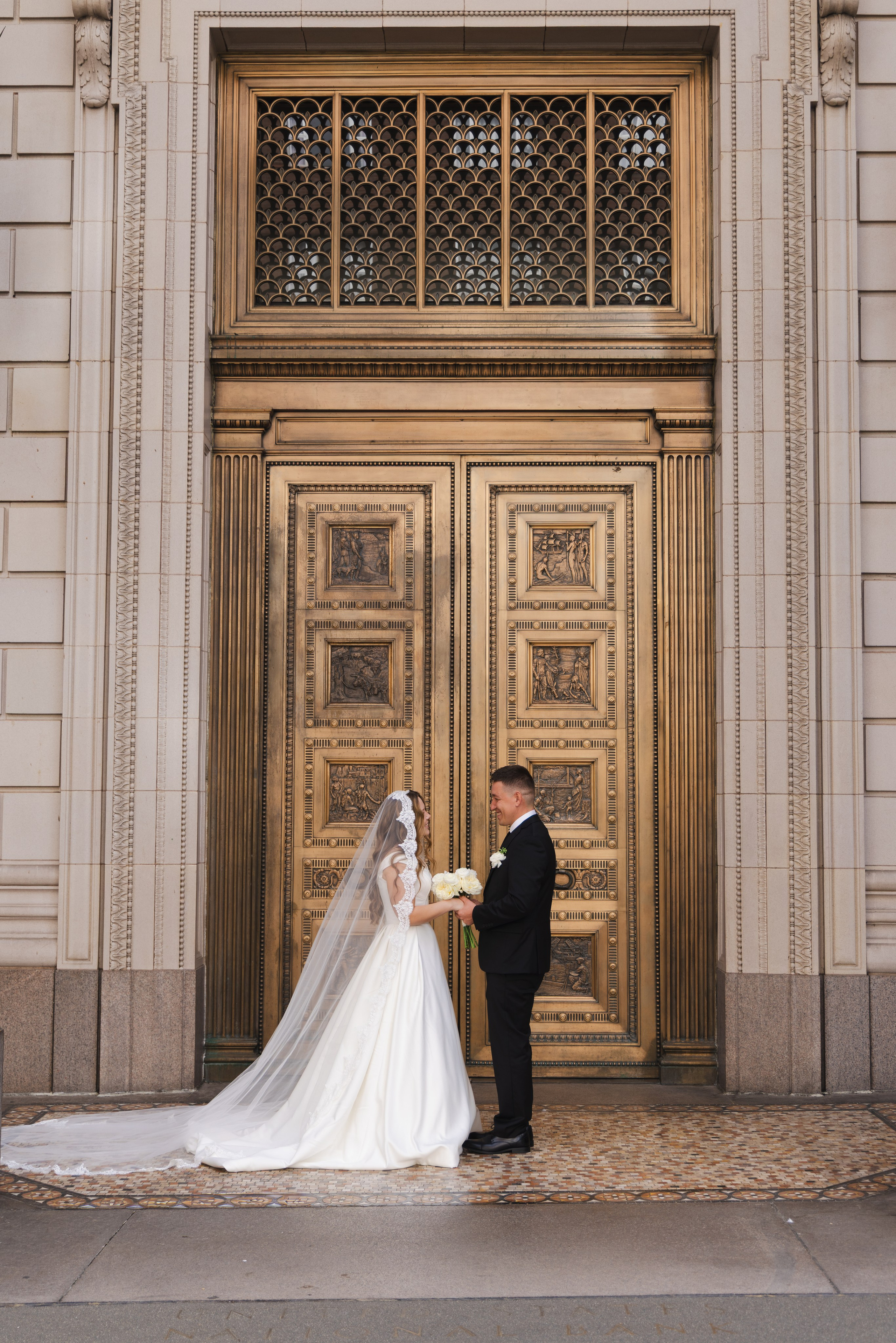 Wedding photography. Eikanmedia | Photographer and videographer capturing weddings, families, engagements, pregnancy & newborns | Vancouver, WA | USA