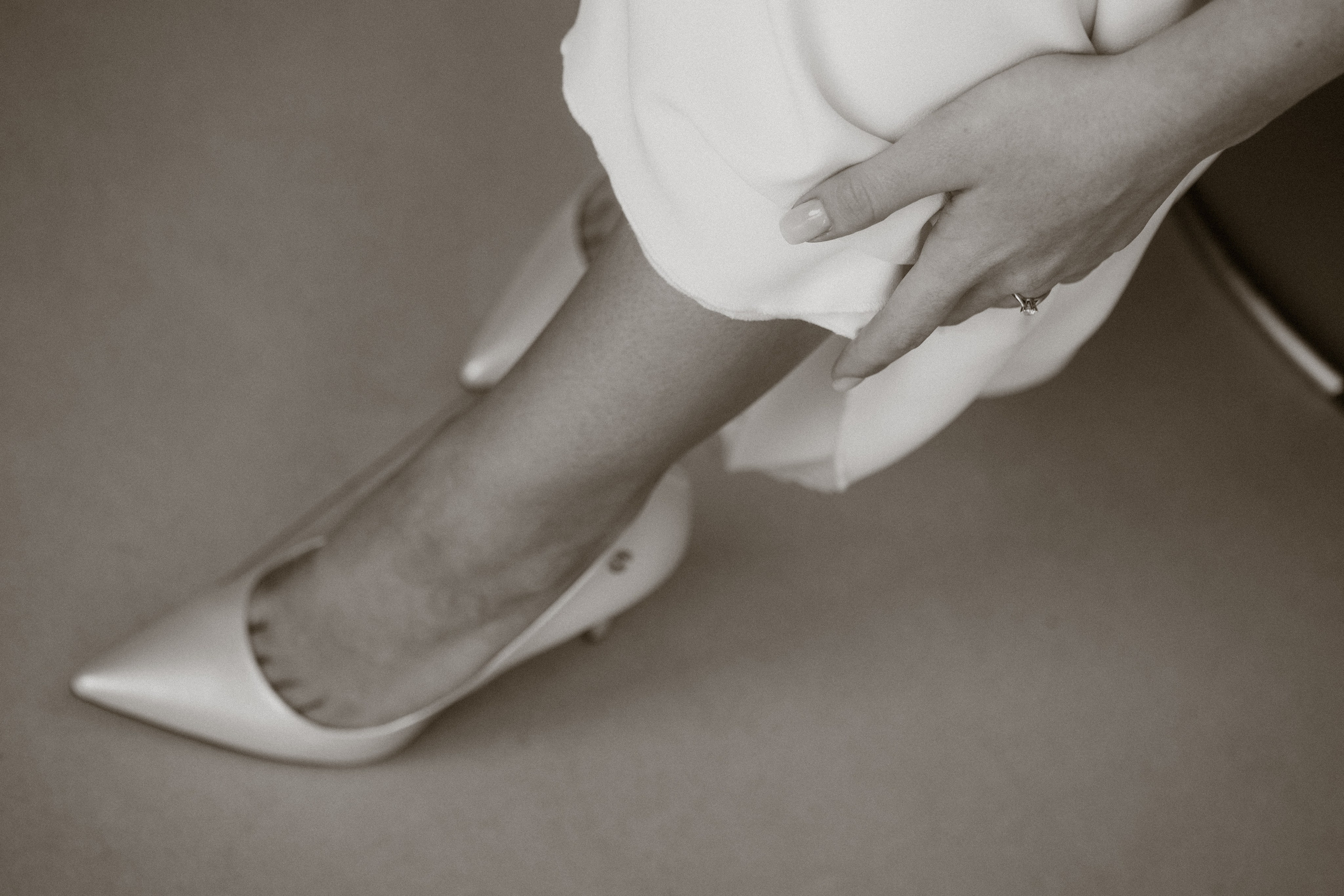 Mari & Tom. Paola wedding photographer / videographer in Barcelona