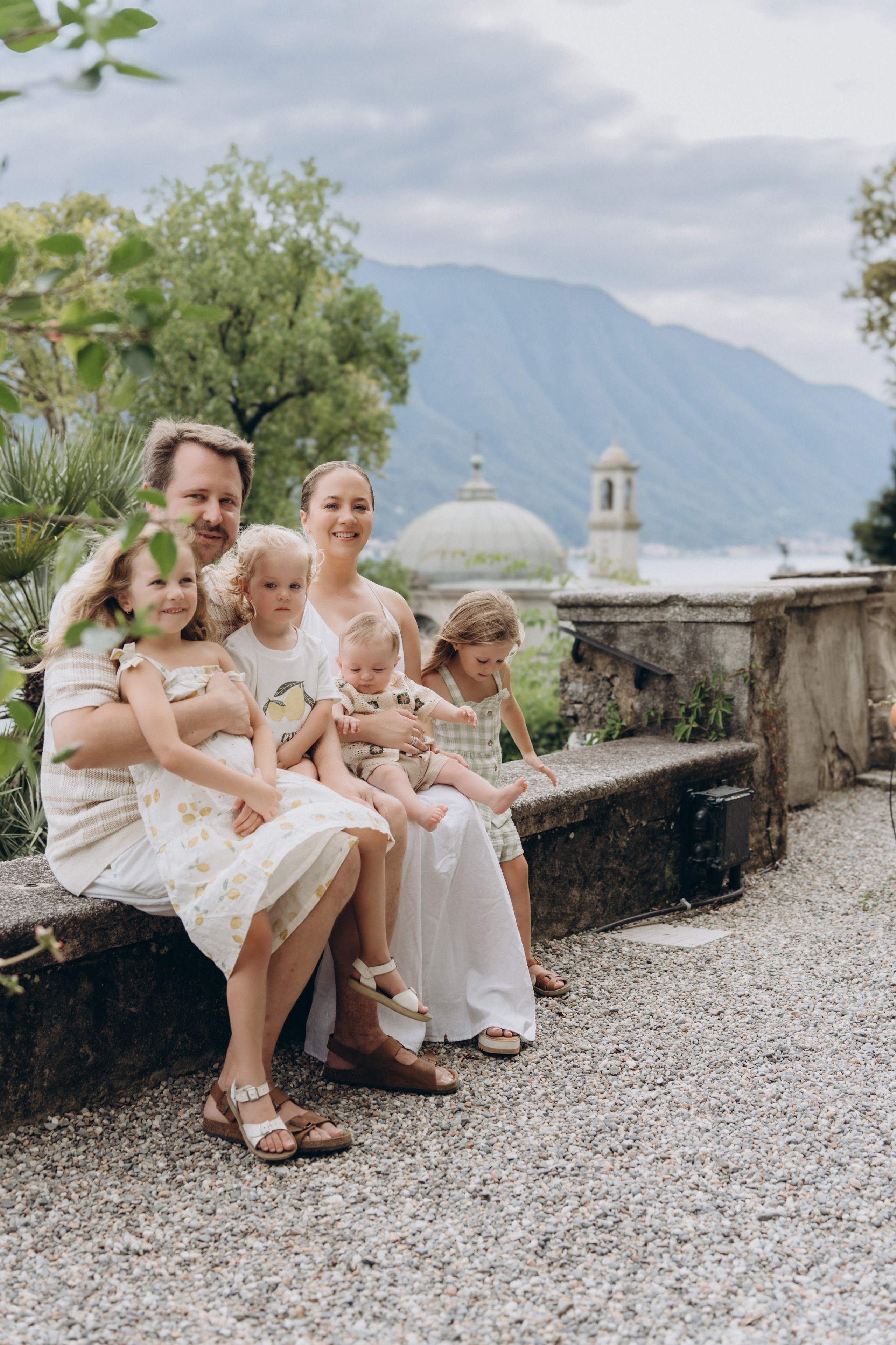 Family moments in Como Lake. PHOTOGRAPHER IN ITALY