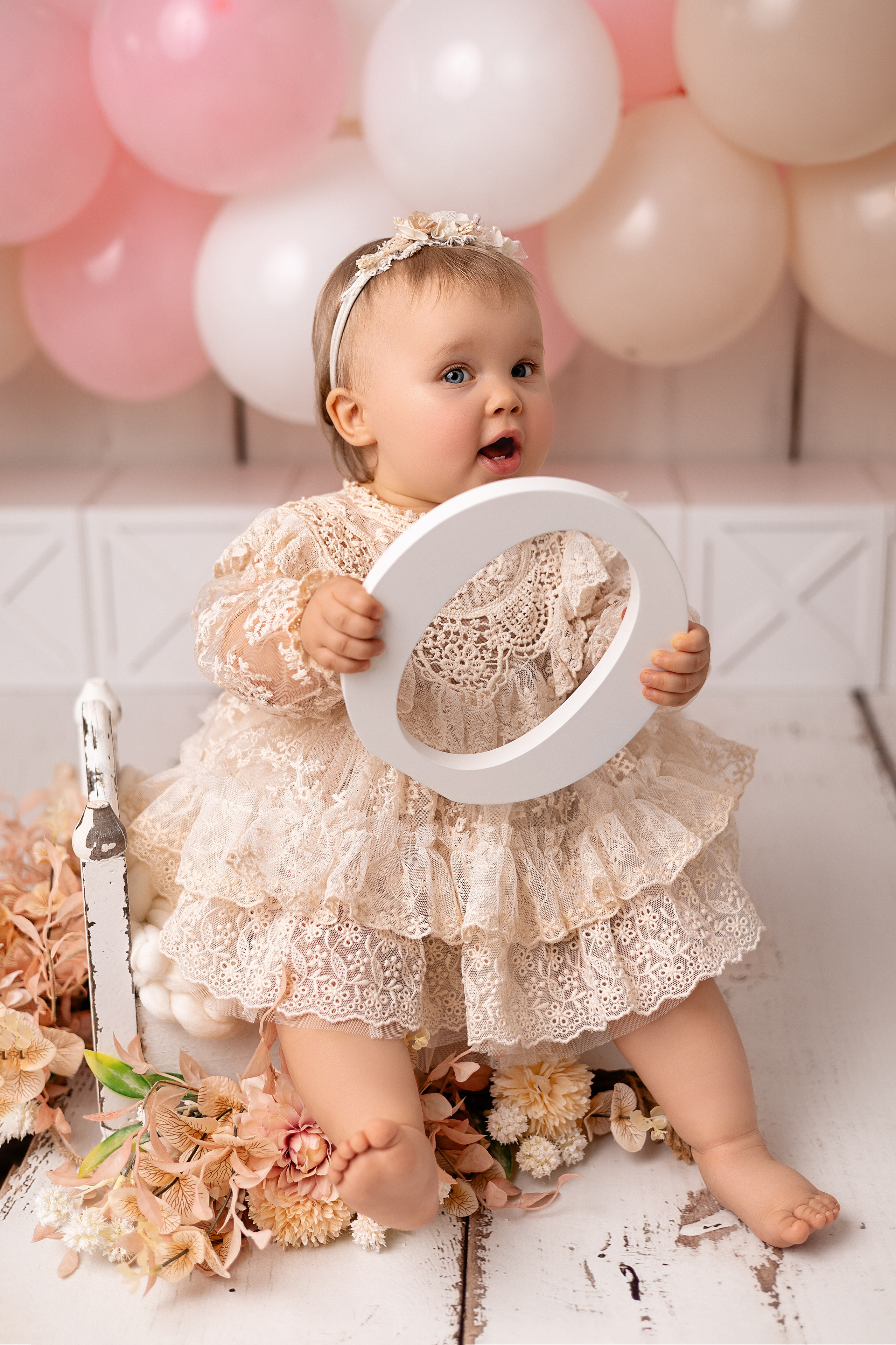 Erste Geburtstag „Cake Smash“. Neugeborene- Schwangerschaft- und Kinder Fotografin in Lehre