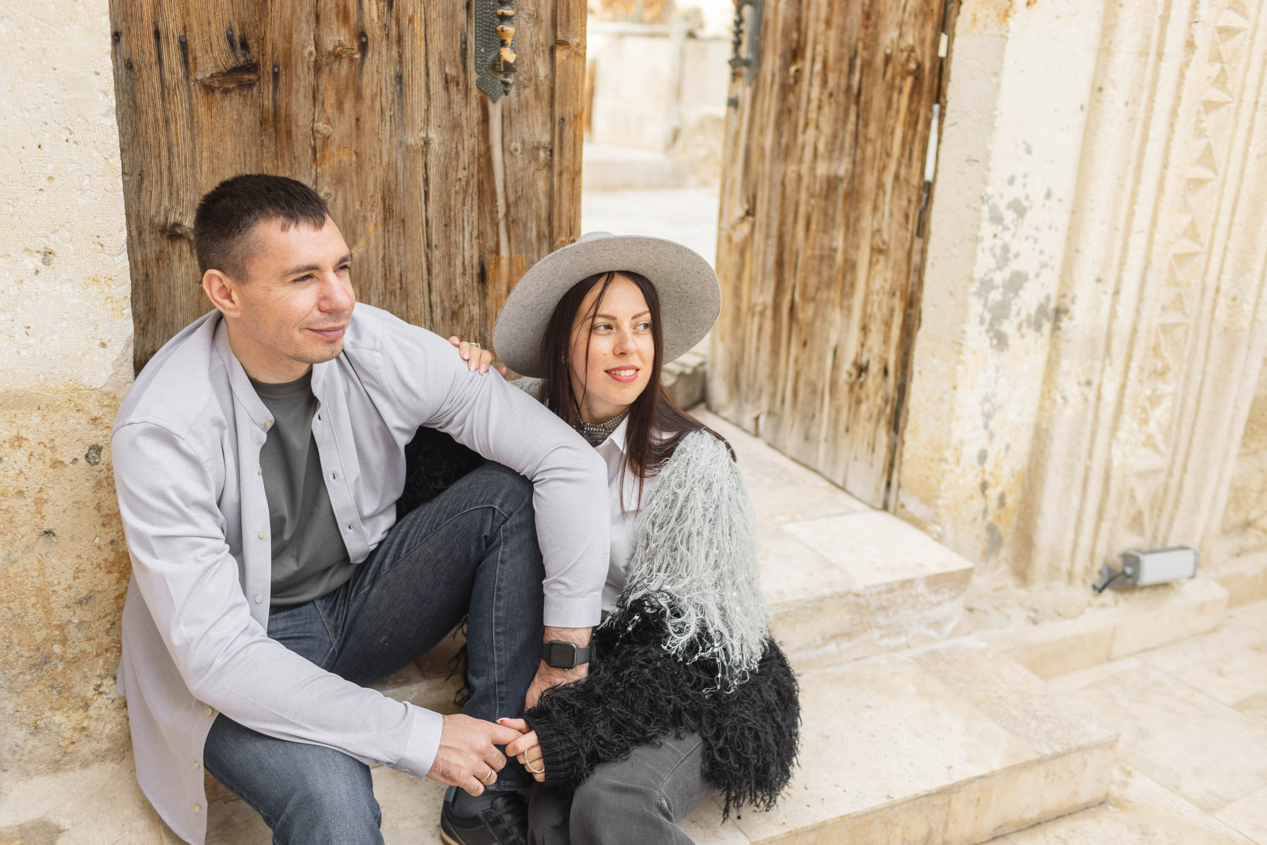 Stylish Photoshoot in the Charming Streets and Valleys of Cappadocia. Julia Ganch I Fashion Wedding Photography I Cappadocia Turkey