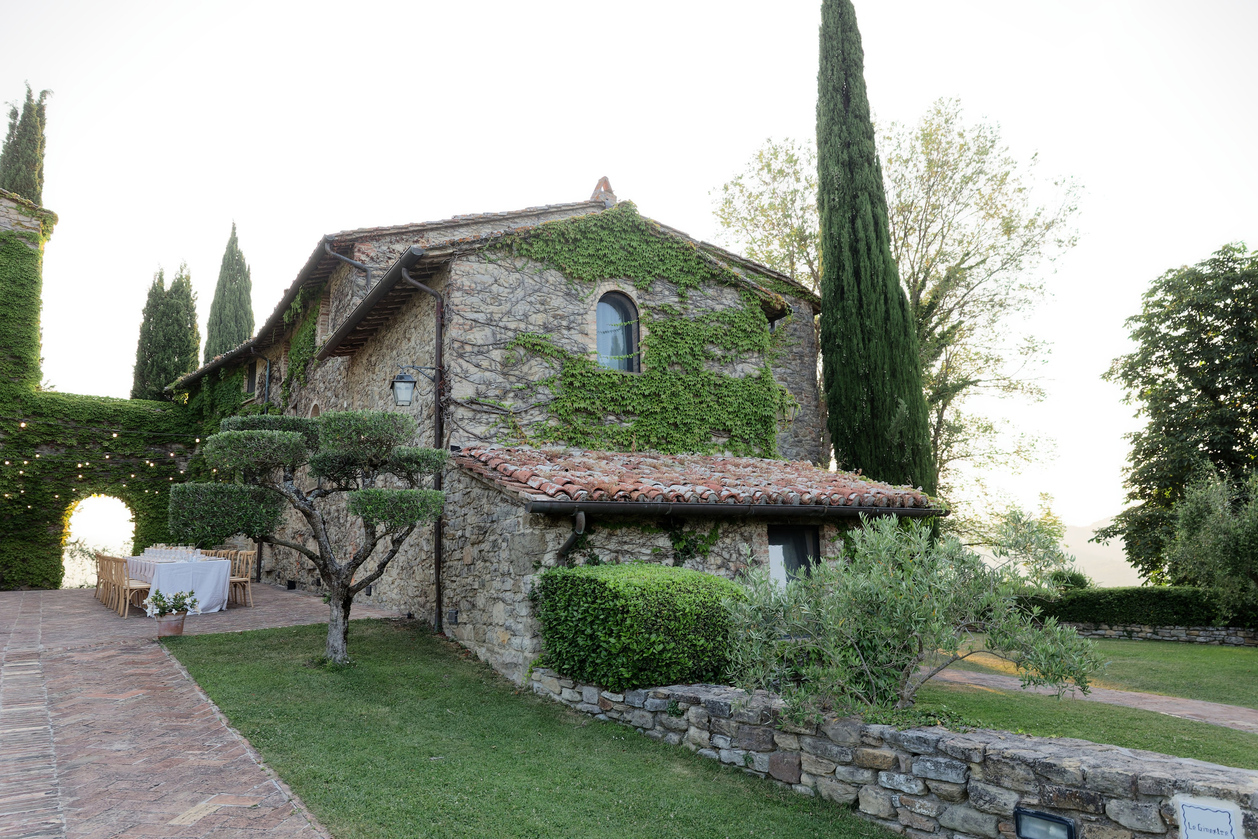 Wedding at Borgo Bastia Creti, Umbria