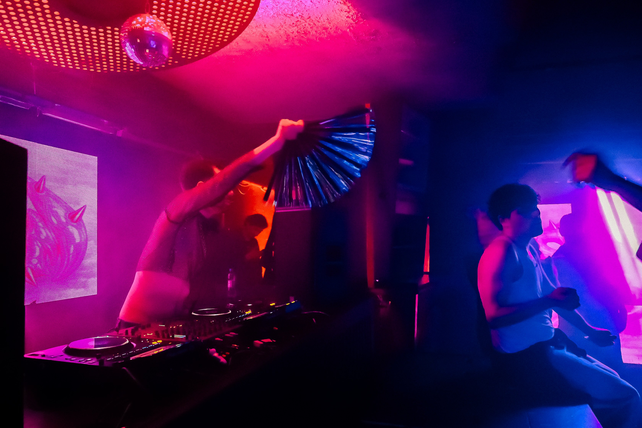 Event reportage (SXCM x HOW). Asmikiam