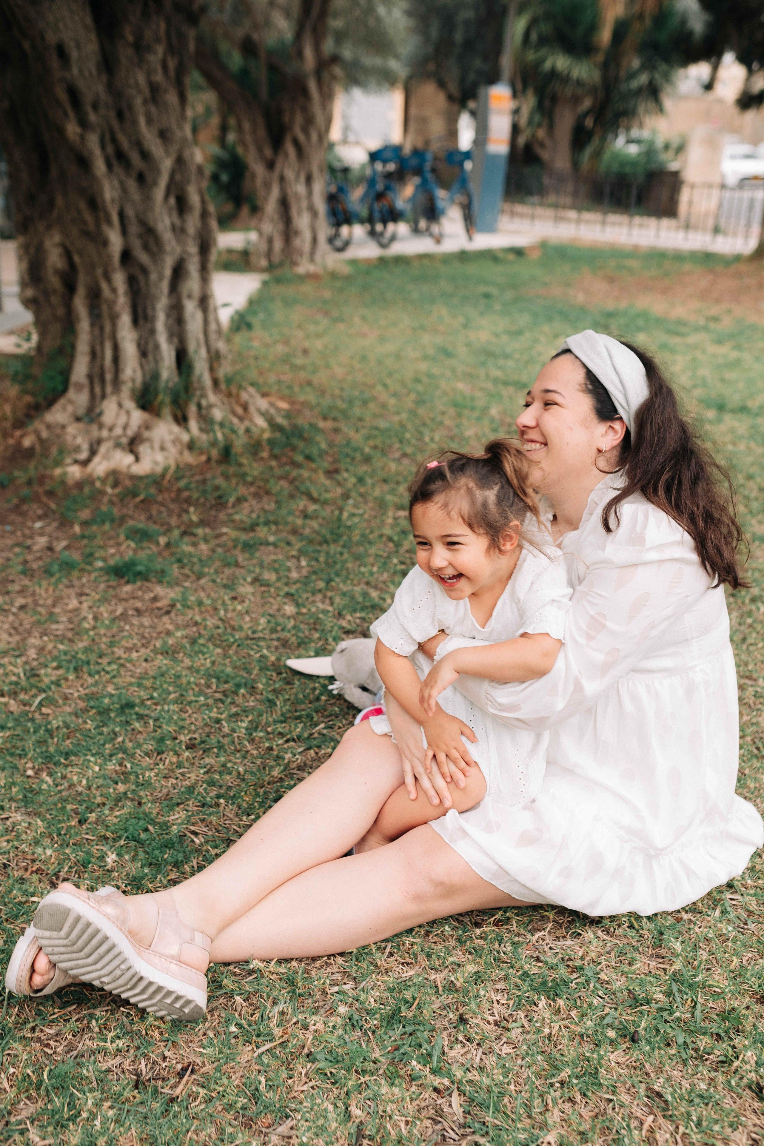 EXPECTING A BABY, JERUSALEM. PHOTOGRAPHER IN ISRAEL