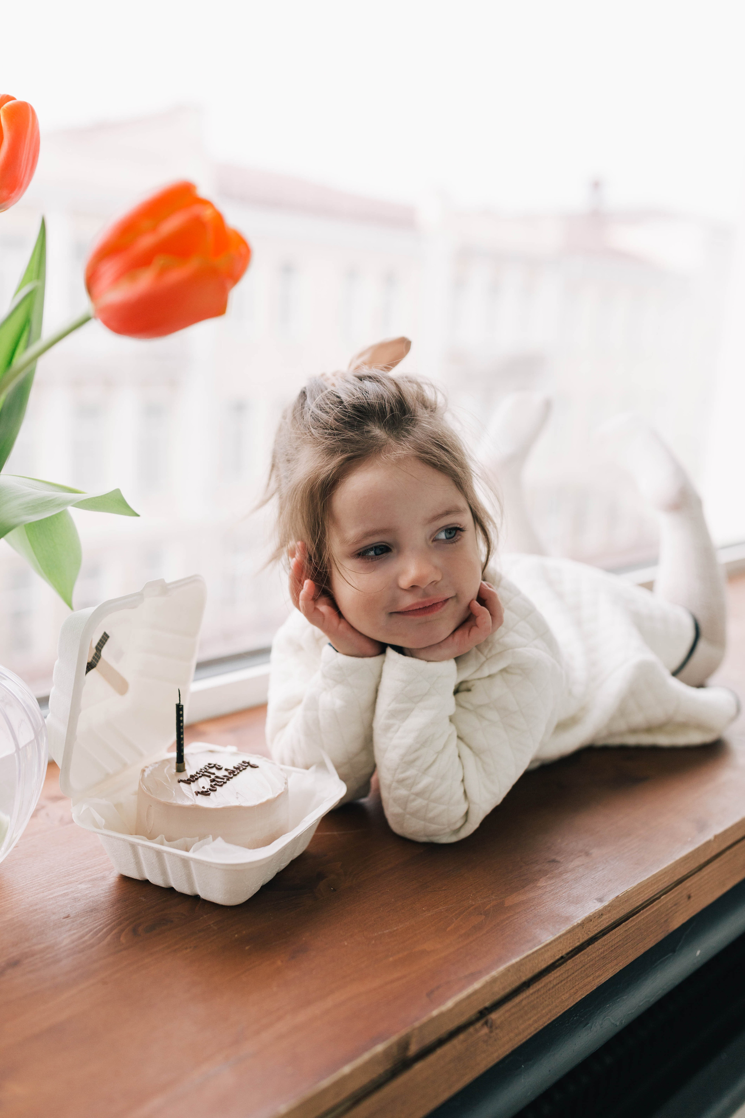 Birthday girl. Photographer Rouen, France