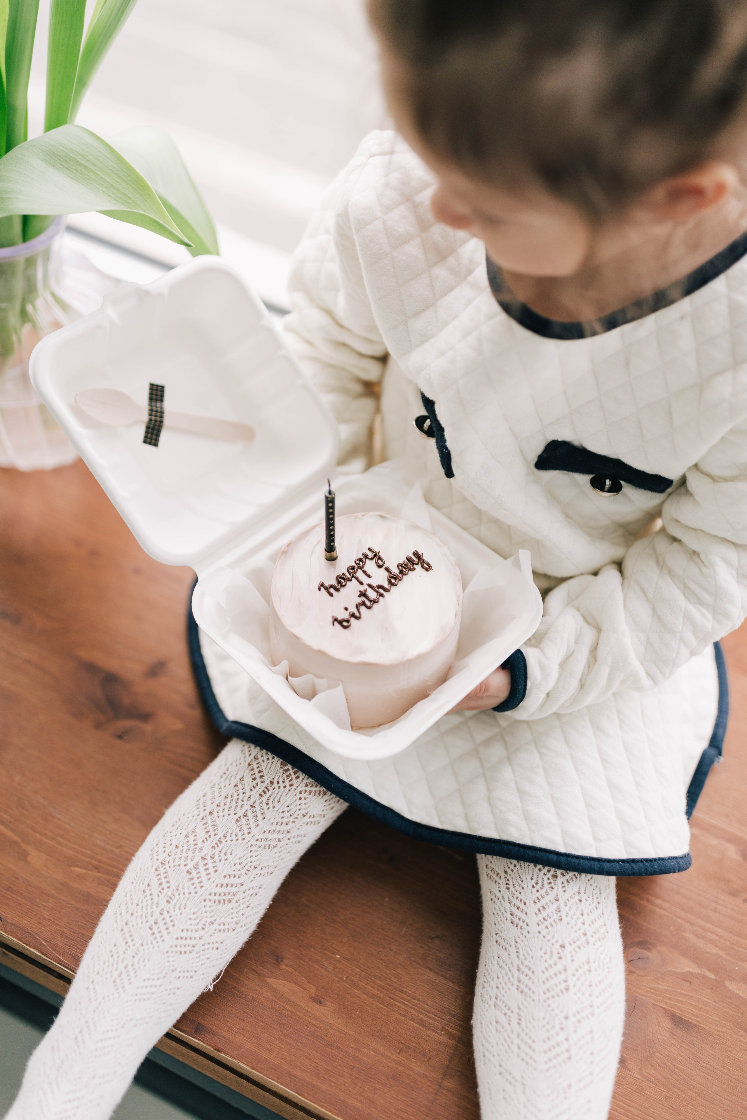 Birthday girl. Photographer Rouen, France