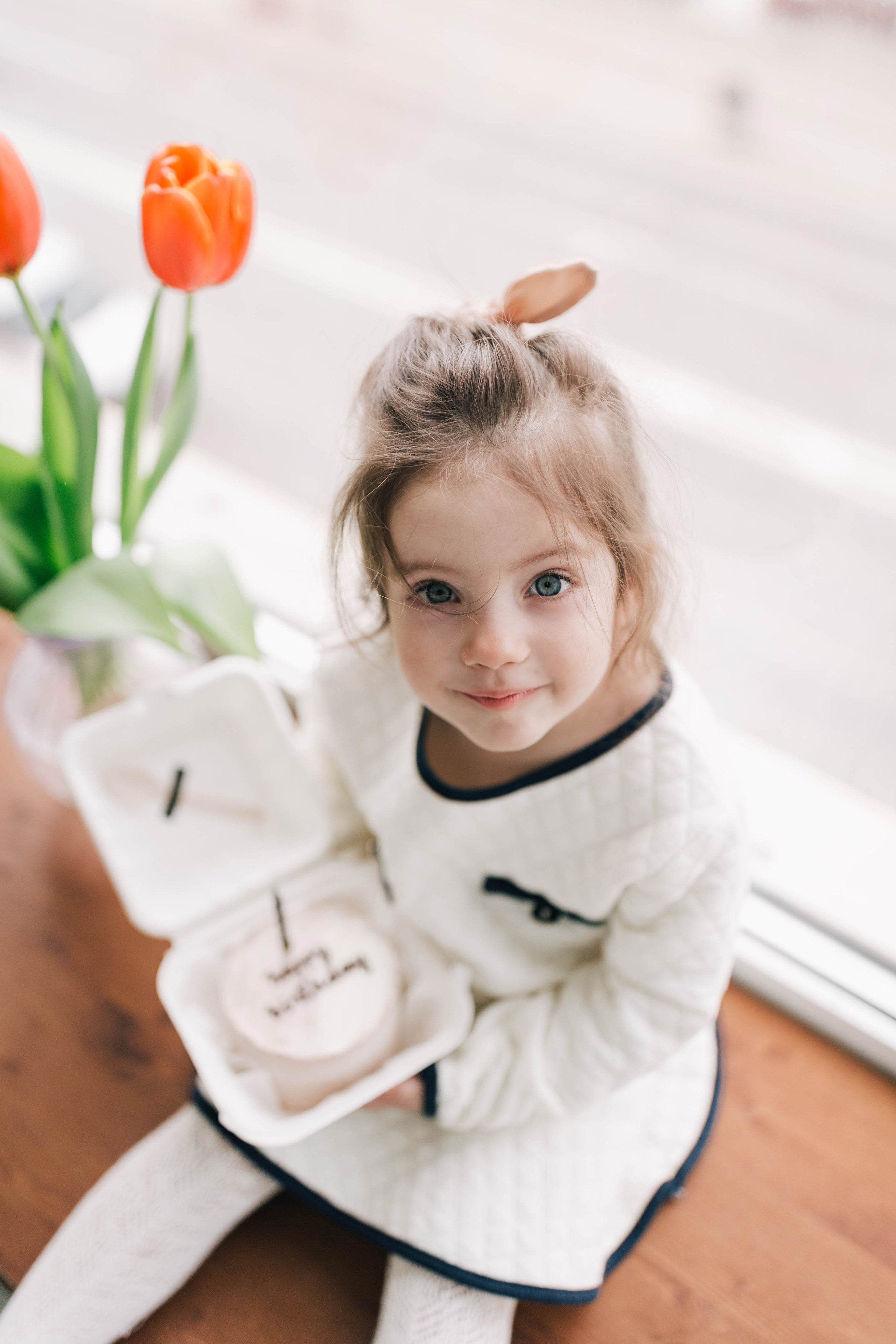 Birthday girl. Photographer Rouen, France