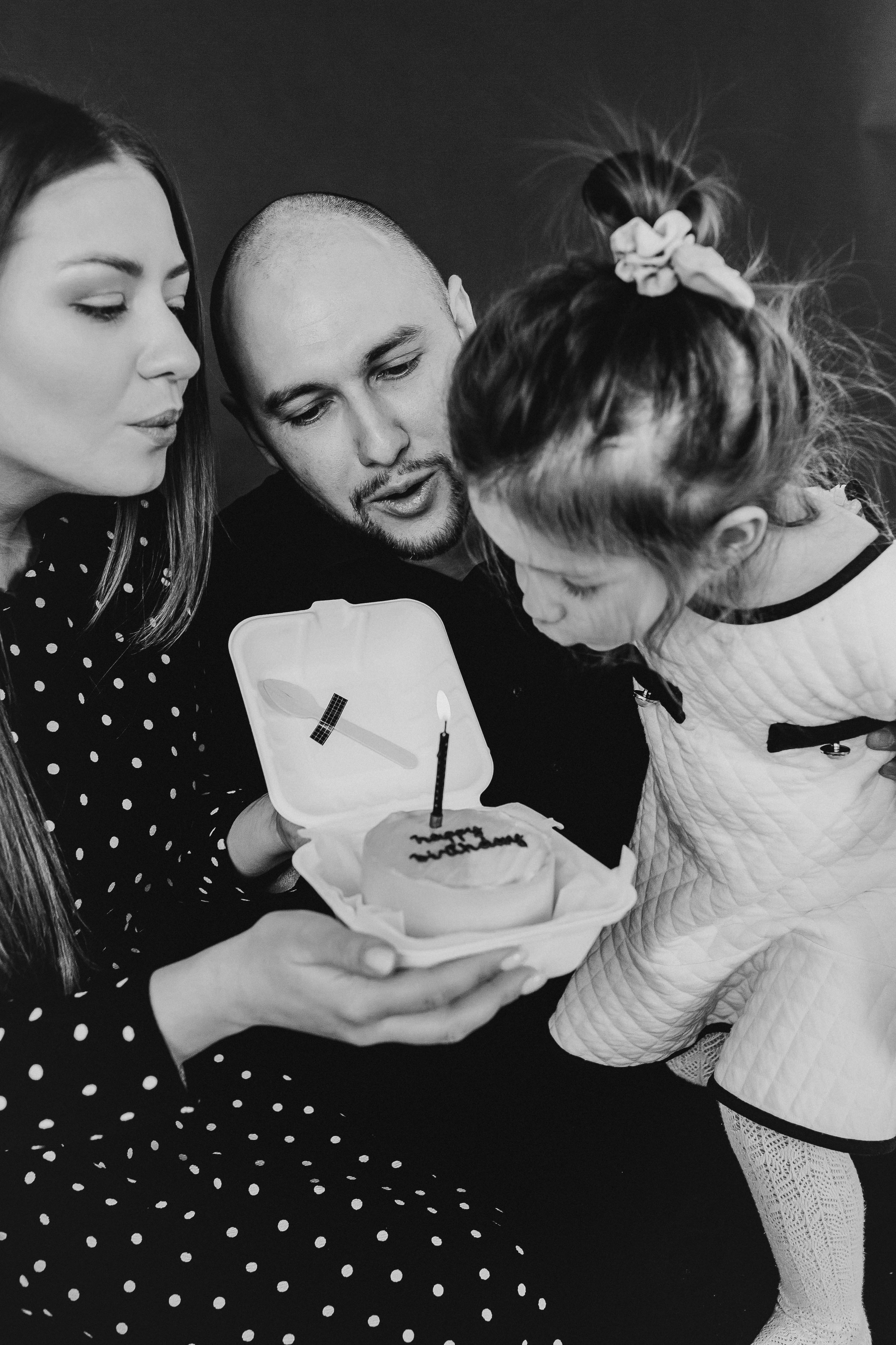 Birthday girl. Photographer Rouen, France