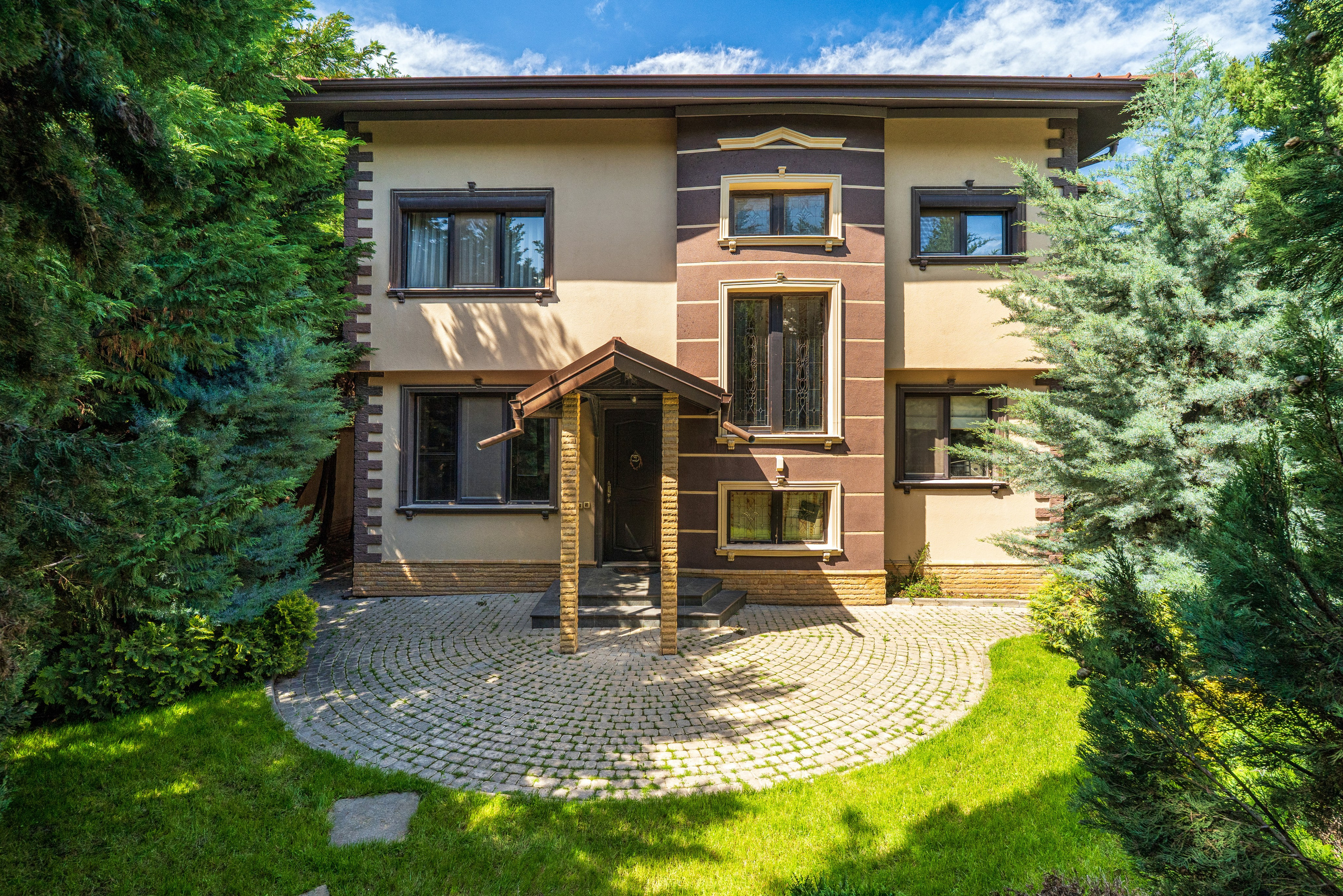 Имот за продажба-Luximmo. Професионален фотограф в Пловдив и областта