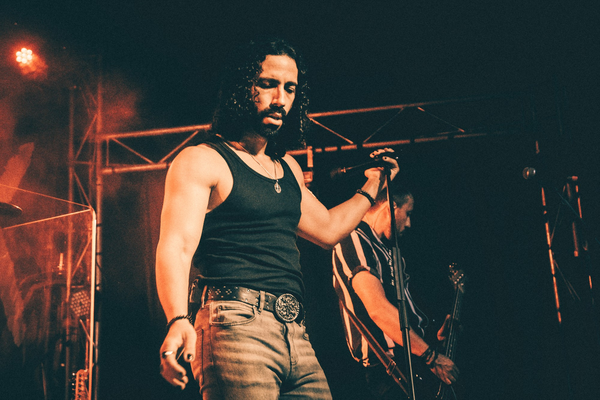 DENISDENIS — reportaje fotográfico del concierto en la Sala Marearock (Alicante) | FOTKAI