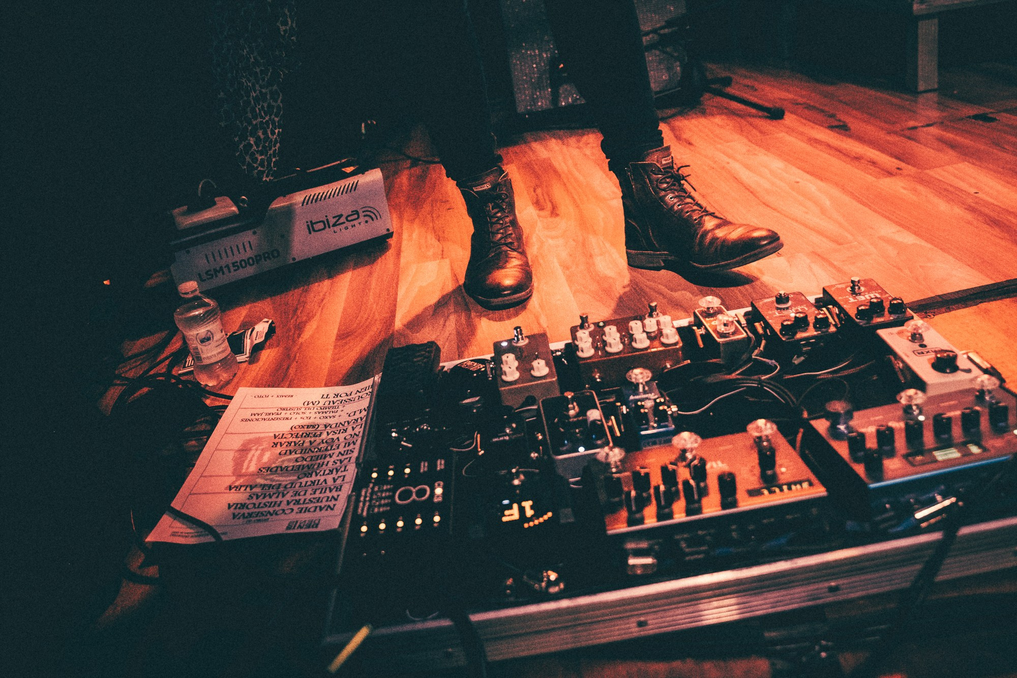 DENISDENIS — reportaje fotográfico del concierto en la Sala Marearock (Alicante) | FOTKAI