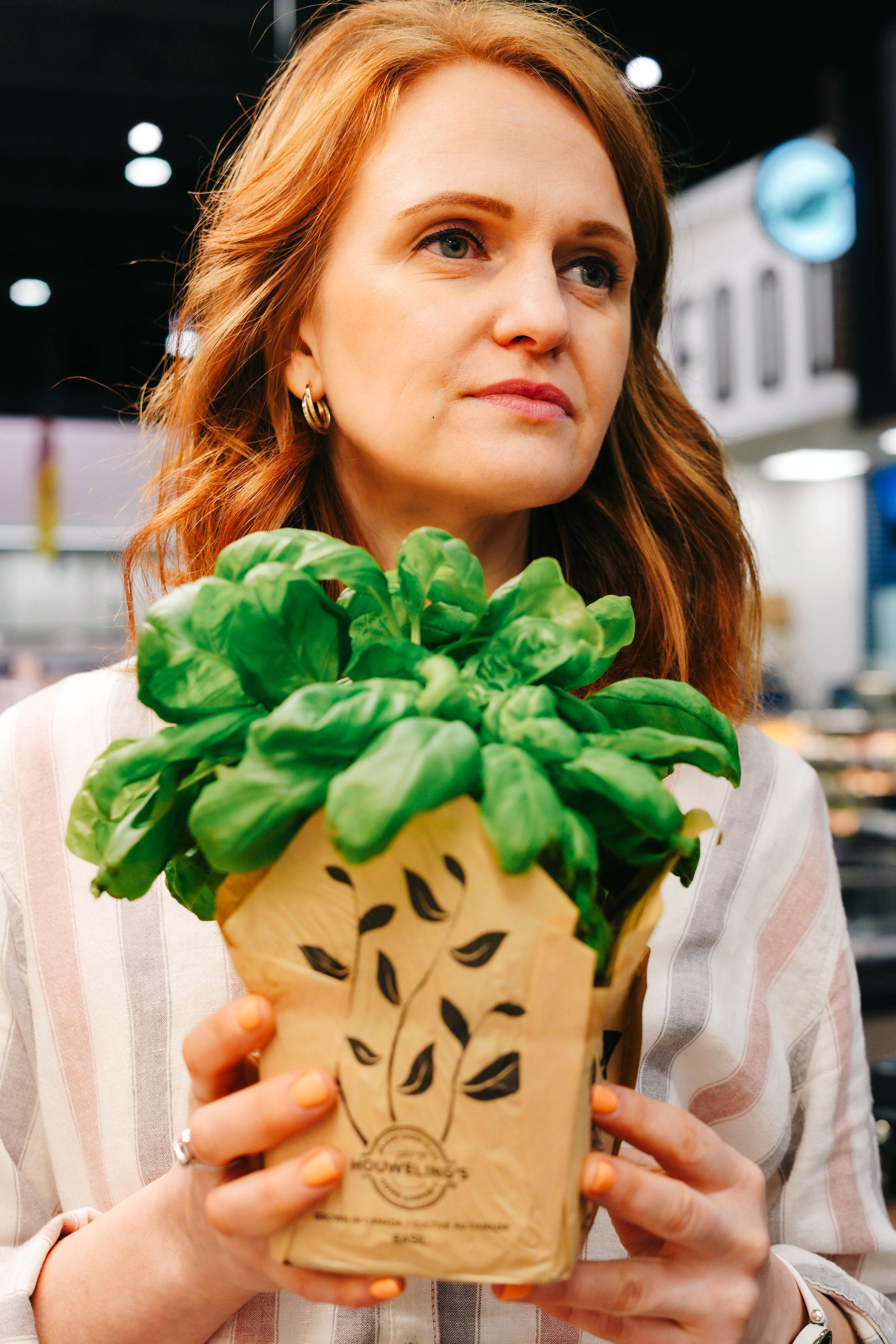 For your social media (expert, influencer). Main