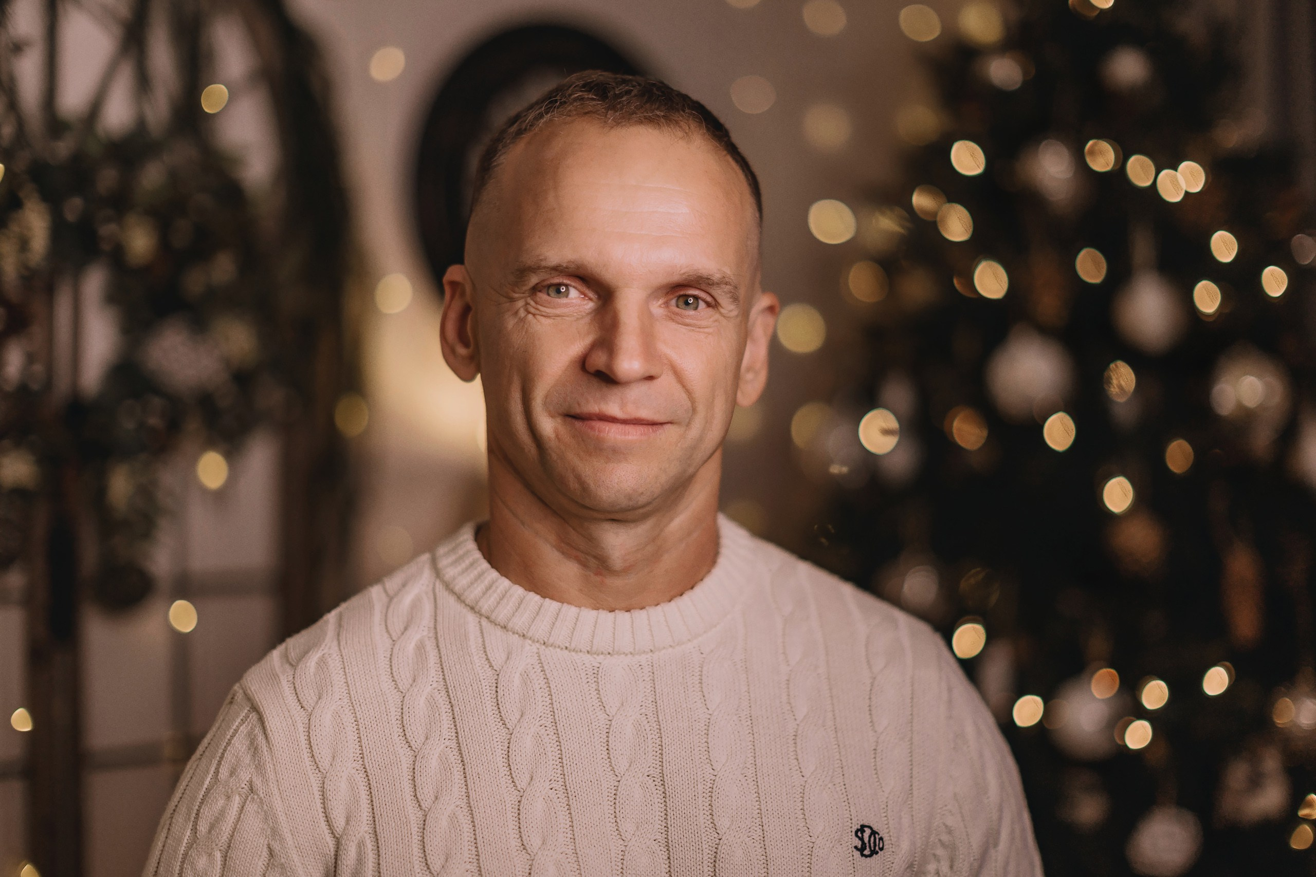 11.26.2025 Christmas Photoshoot. Wedding family event photographer in Chicago Nick Yushevich