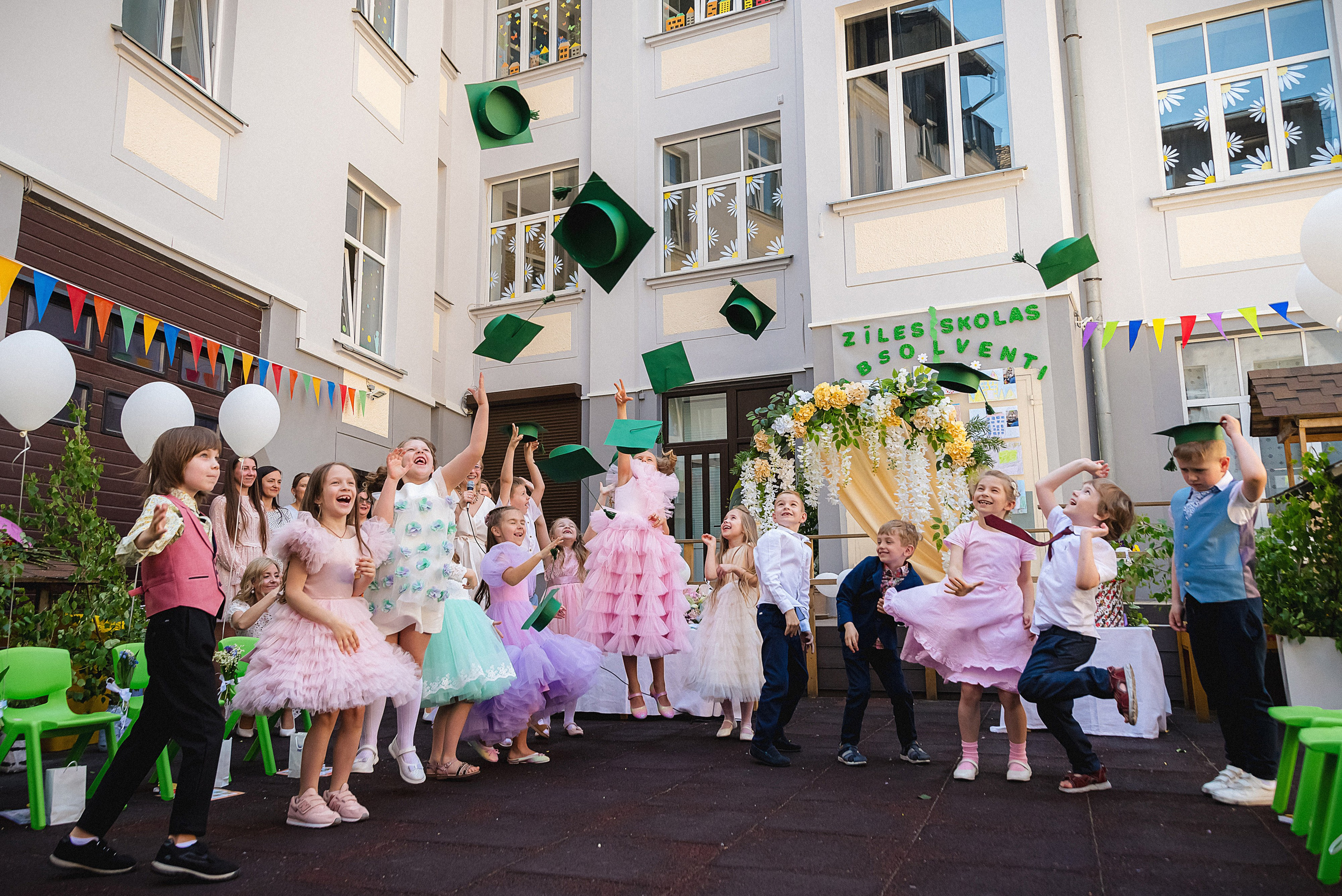 Zīles Skolas Izlaidums. Fotogrāfs Rīgā. Gīmenes, individuālās un dažādu produktu fotosesijas