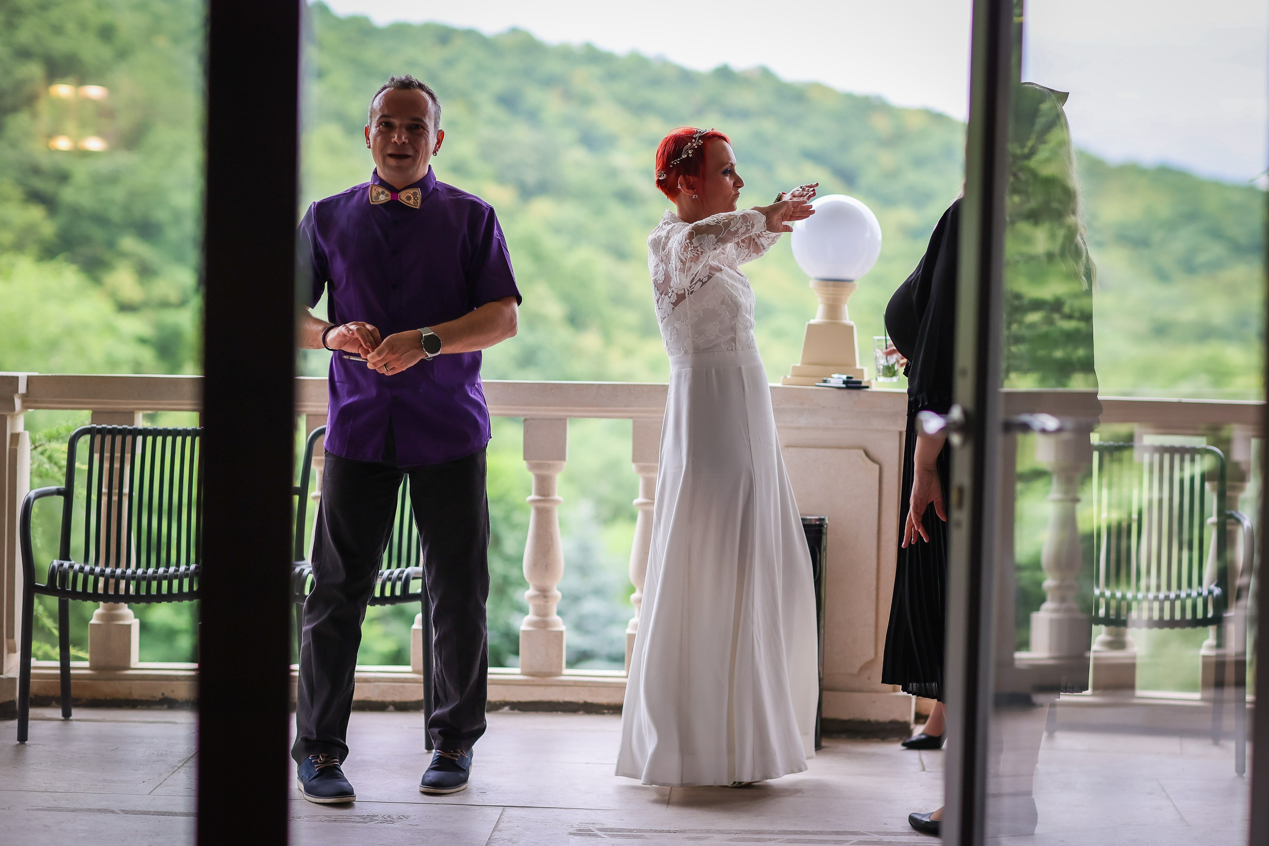 Oana&Bogdan — distractie, rasete, amintiri. Rares Bucur is a professional wedding photographer based in Cluj-Napoca, Romania, specializing in wedding photography