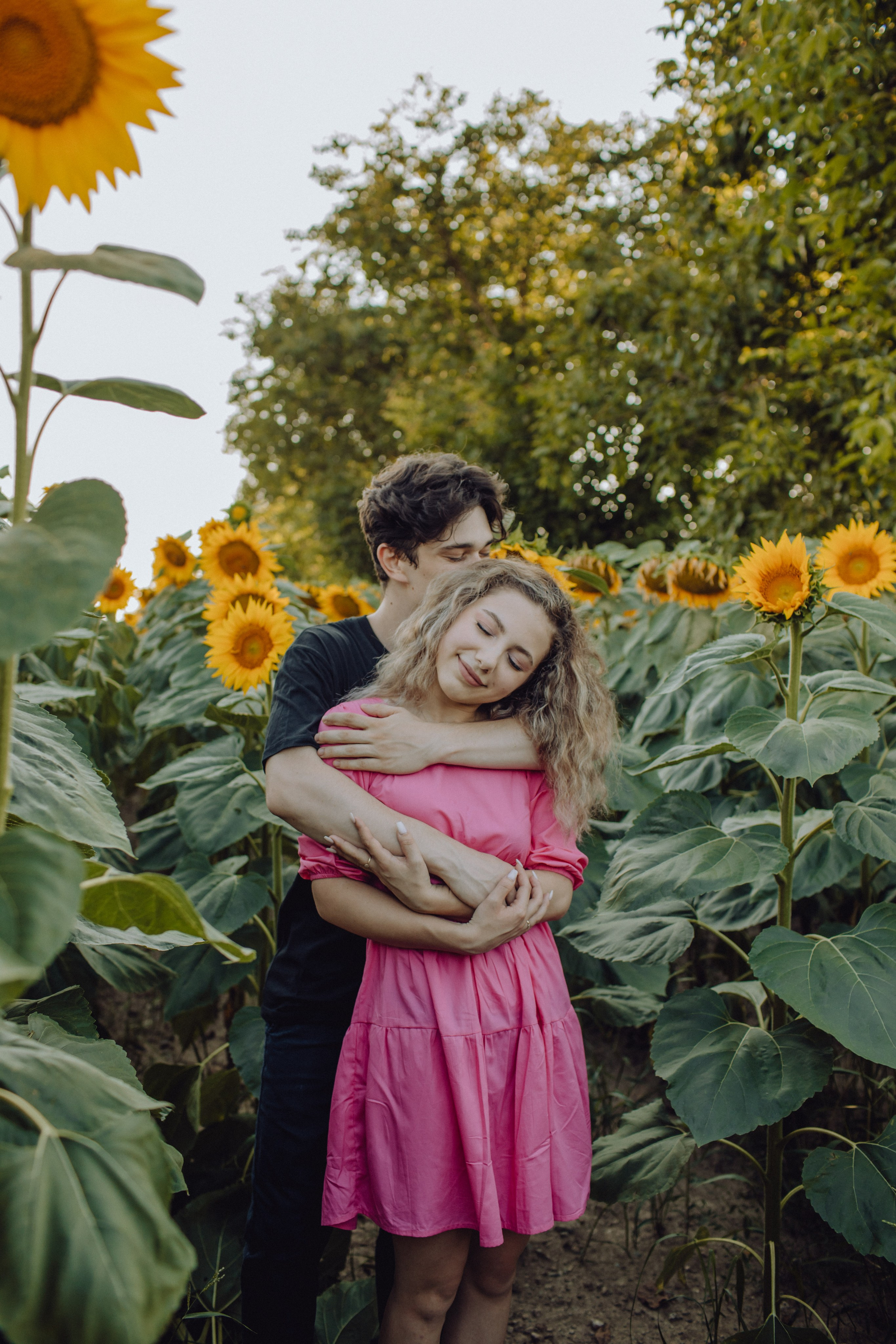 Raul & Larisa. Wedding & couple photographer from Romania Rut Vetan