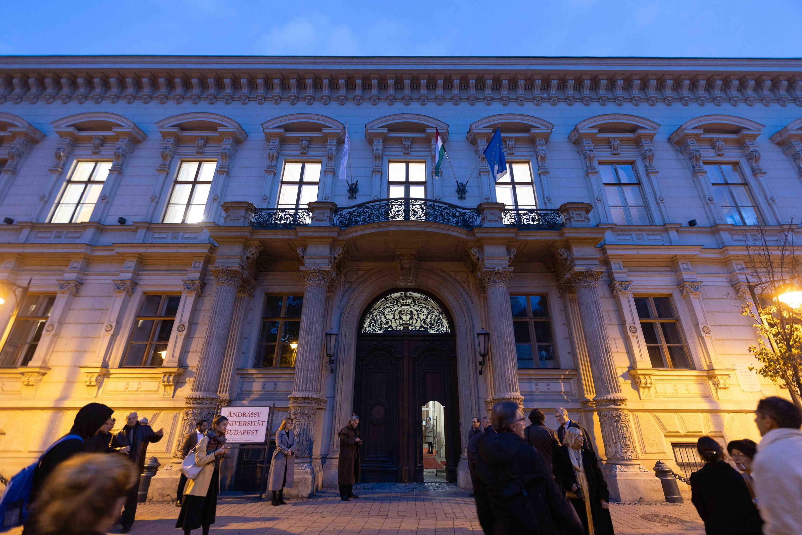 ANDRÁSSY UNIVERSITÄT (BUDAPEST). Wedding&Event photographer Ismail Rzayev in Baku