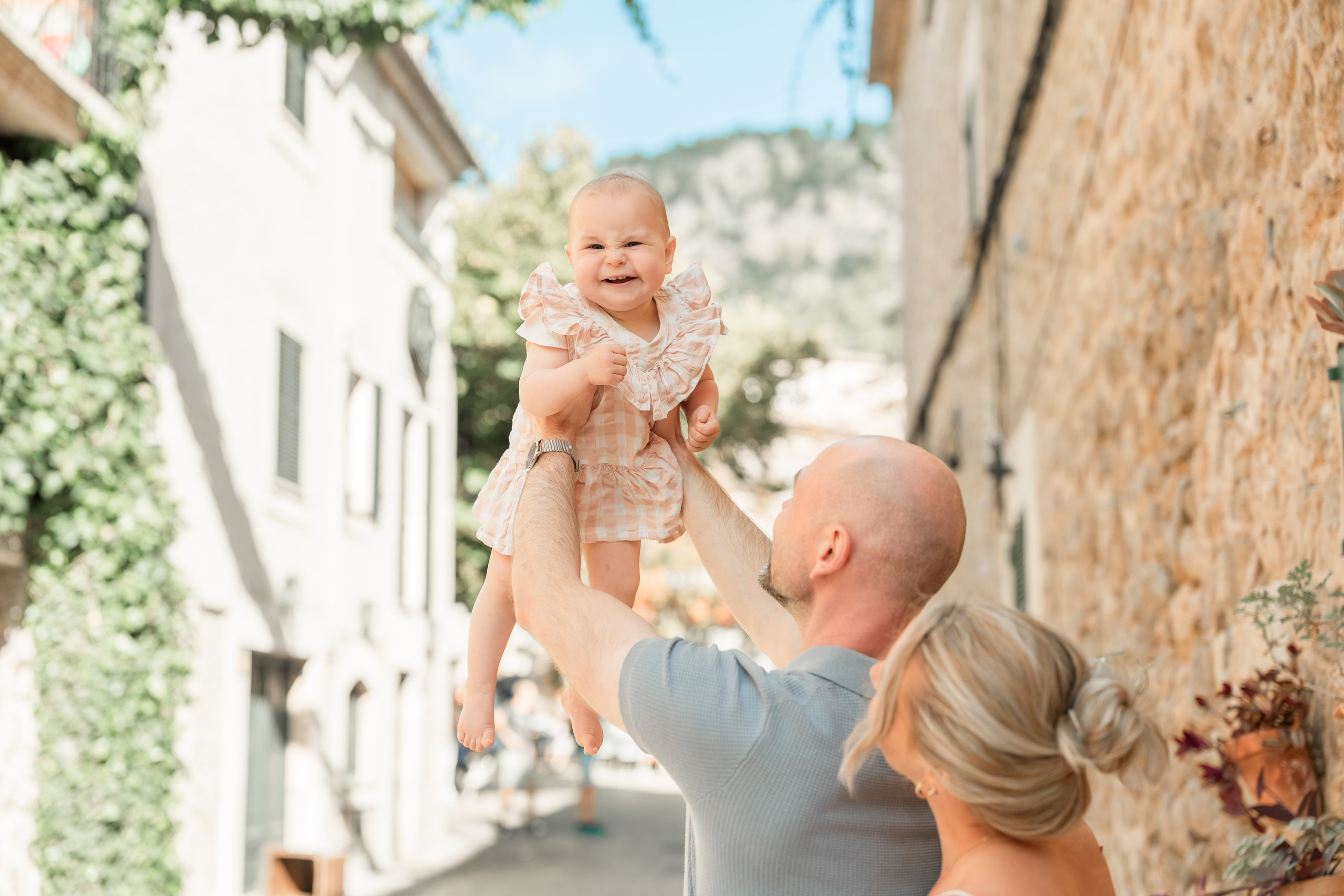Love Story in Valdemossa. Deine Fotografin auf Mallorca für Familien und Business