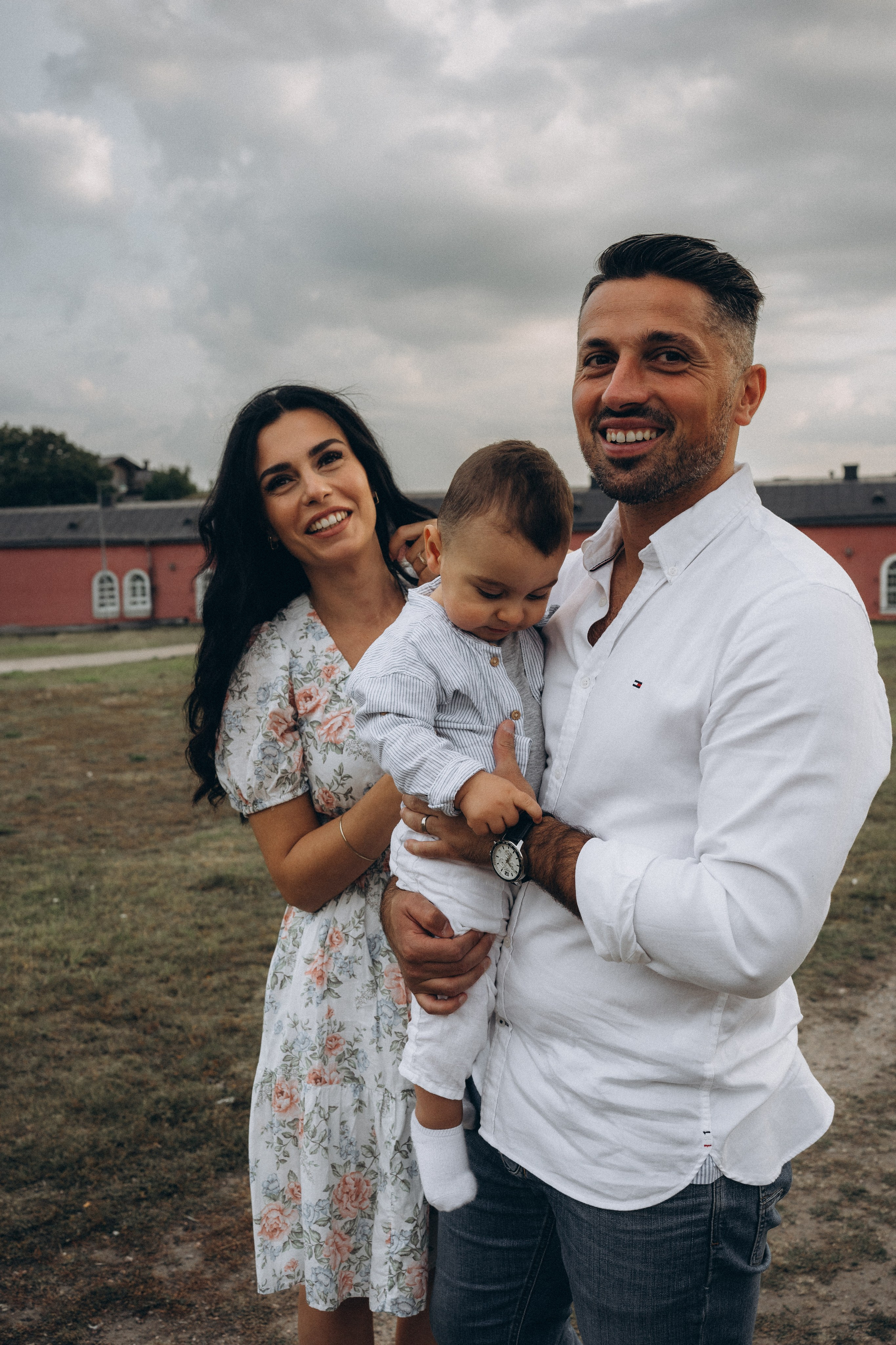 Summer. Wedding and potrait photographer in Helsinki Vickan O