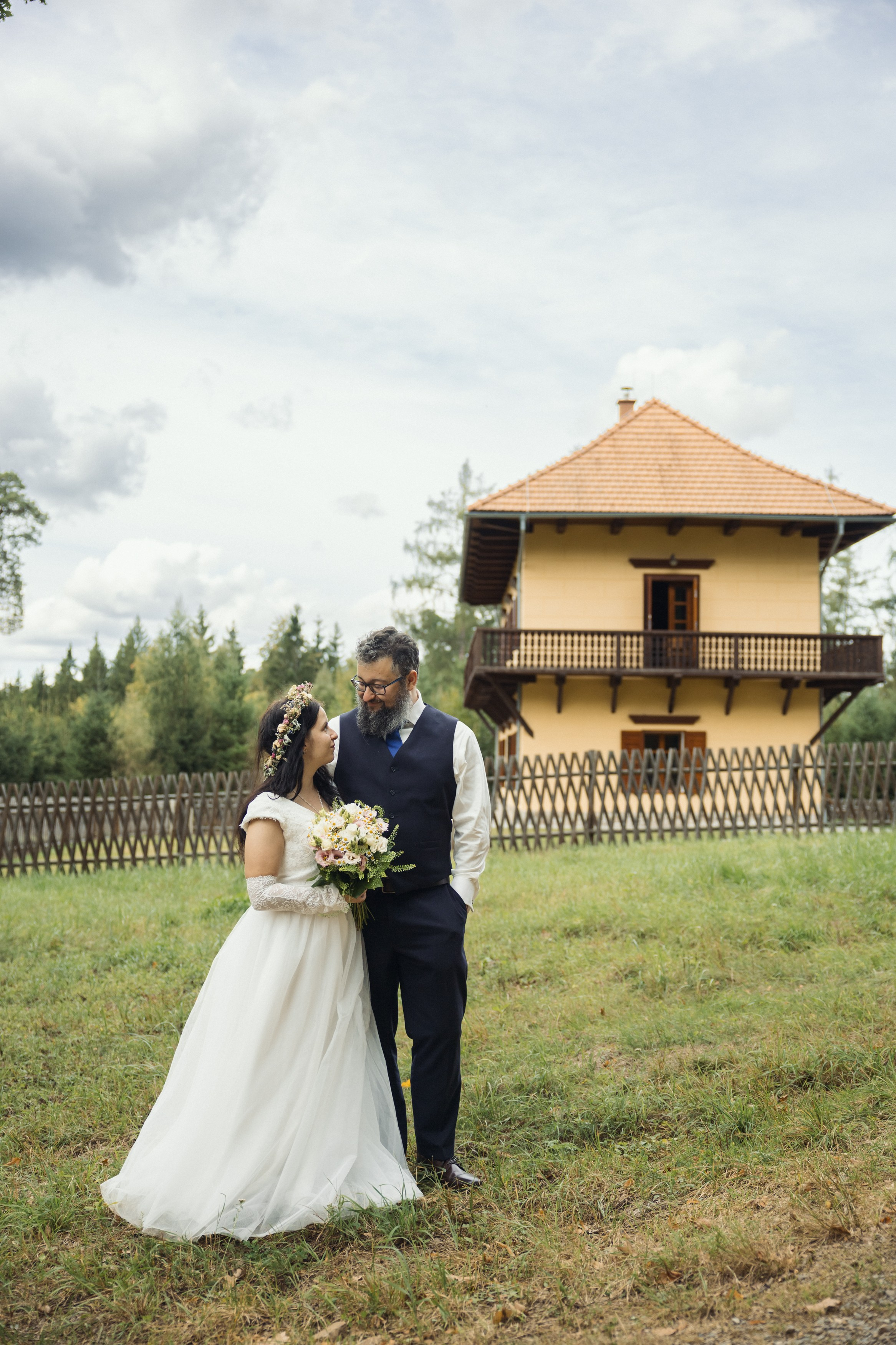 Svatební focení Písek. Rodinná, těhotenská, newborn a lifestyle fotografka v Písku Oxana Telupilova