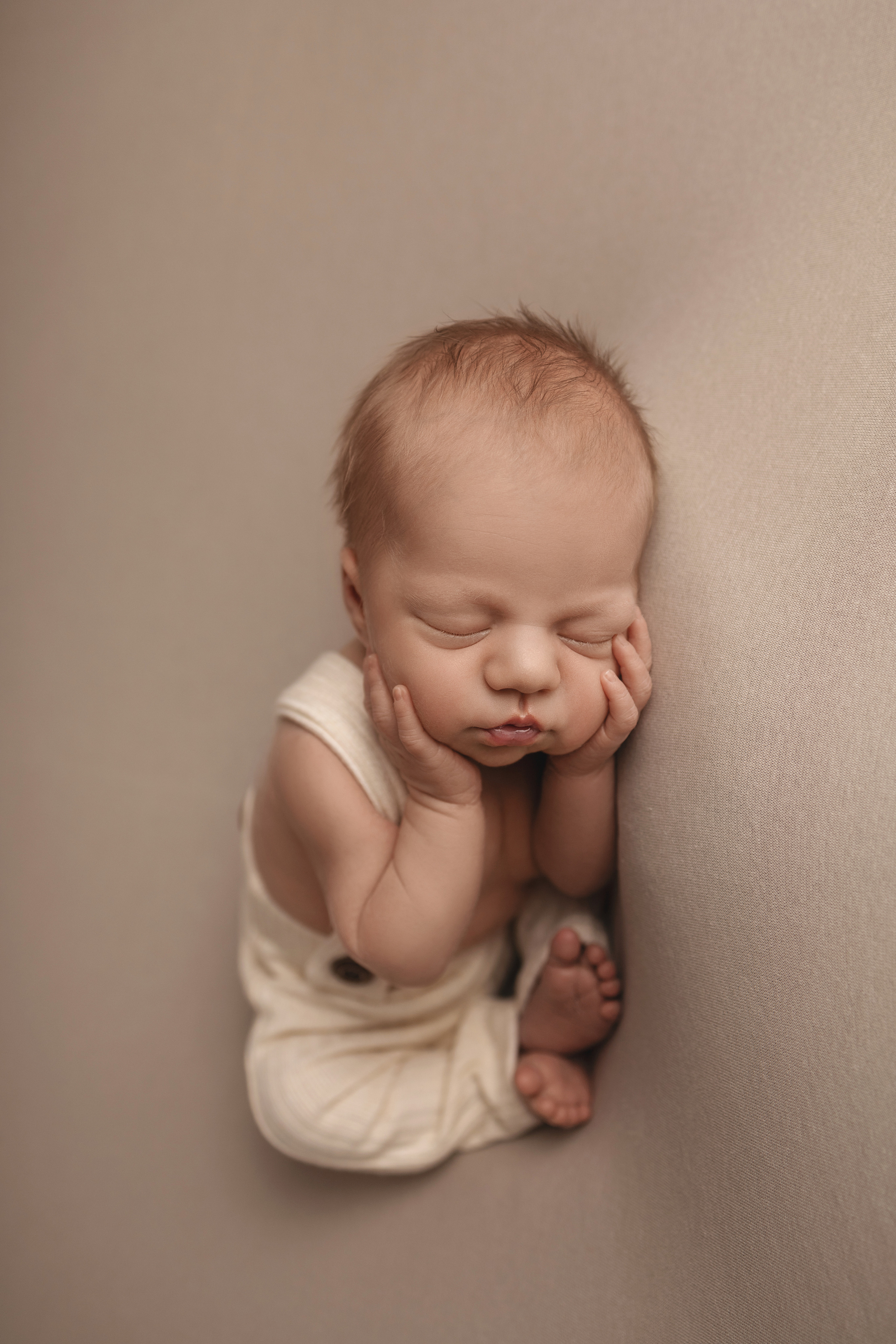 Neugeborene. Neugeborene- Schwangerschaft- und Kinder Fotografin in Lehre