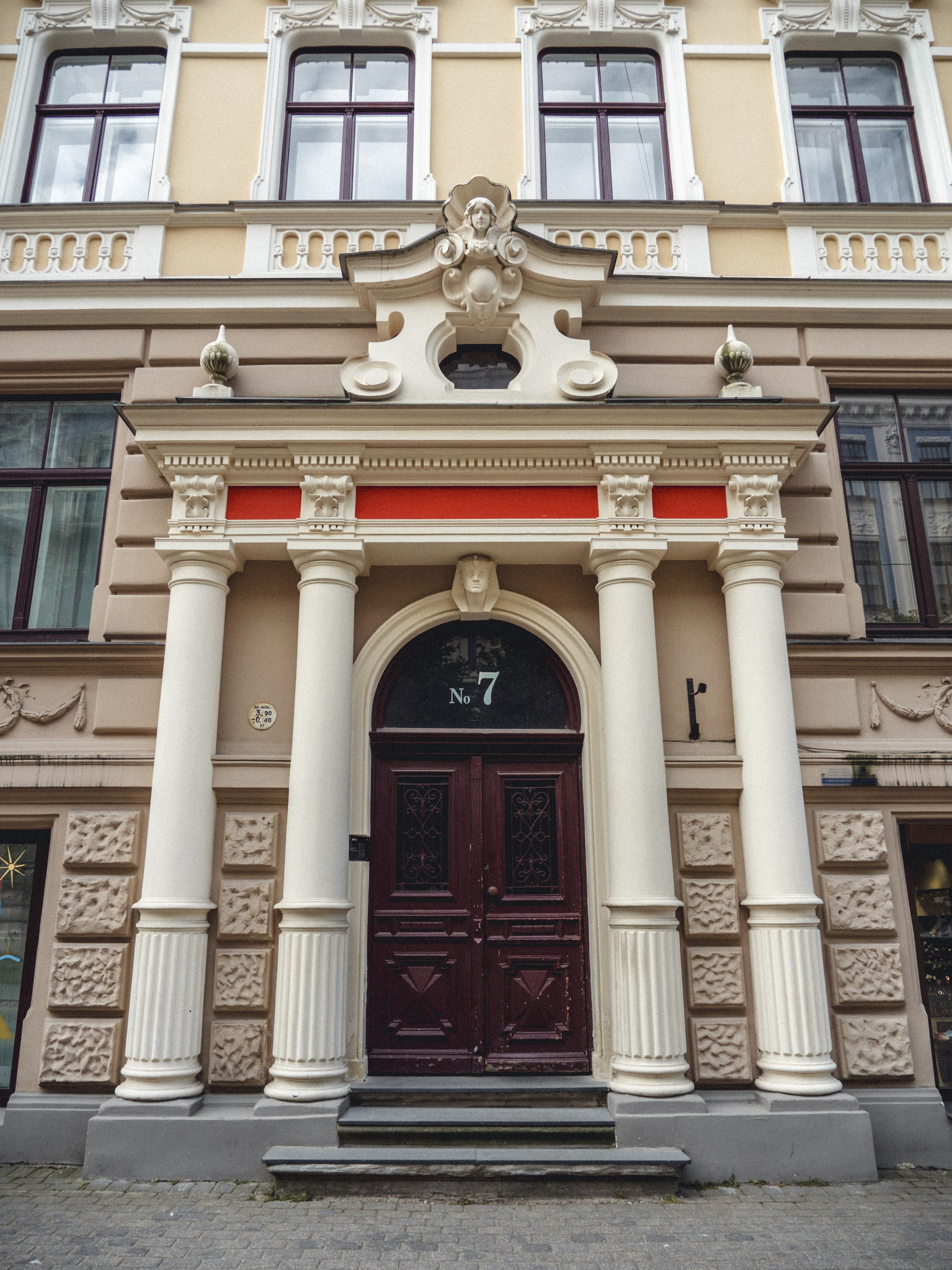 Voyage à Riga. Photographe sur Cote d’Azur. Portraits de familles, couples, enfants, événements