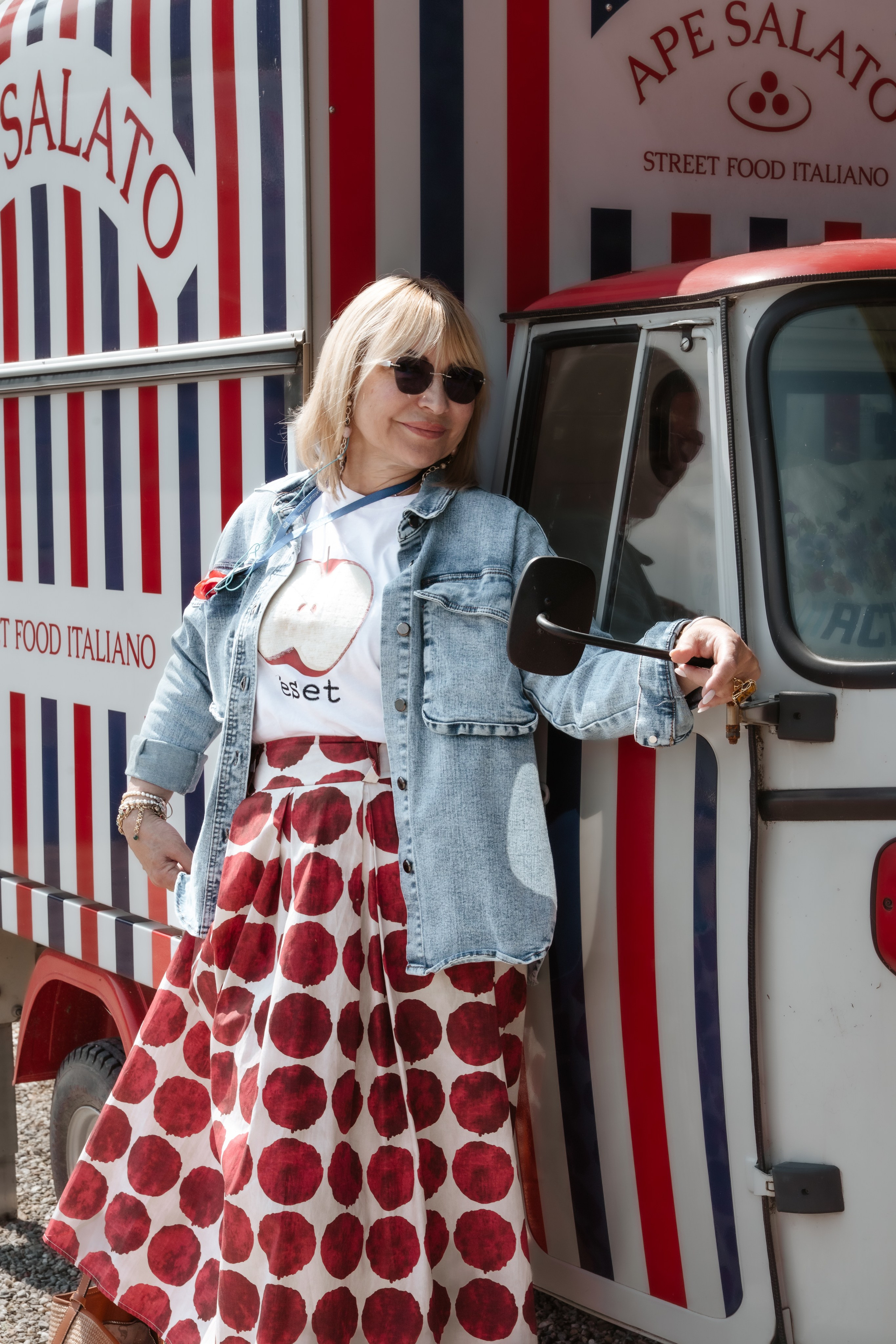 NATALY AND TATIANA_ ISOLA BELLA AND MADRE _LAKE MAGGIORE. PHOTOGRAPHER IN ITALY