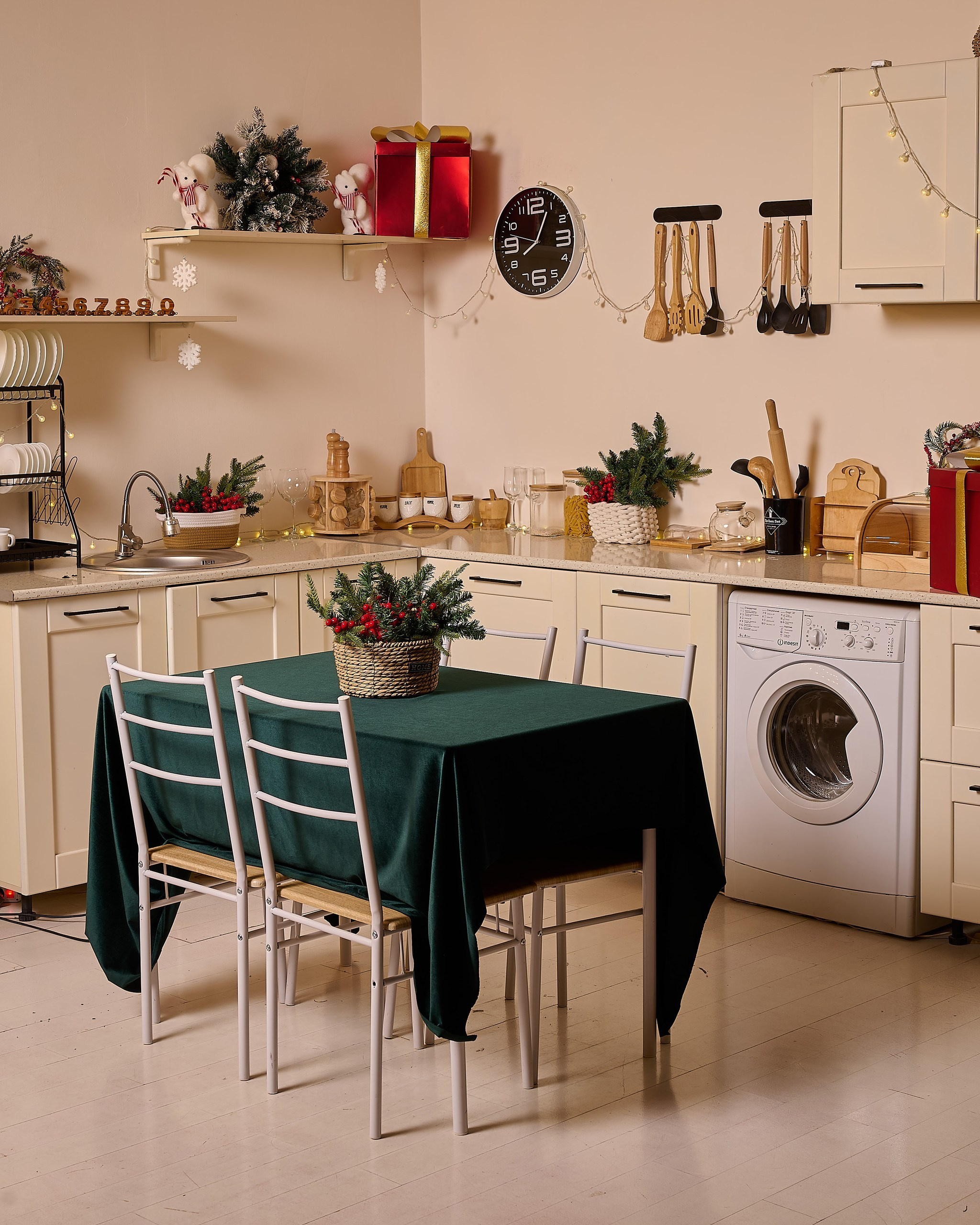 Зал «Home» — (ул.Бабура, 73Б). 2astudio.uz