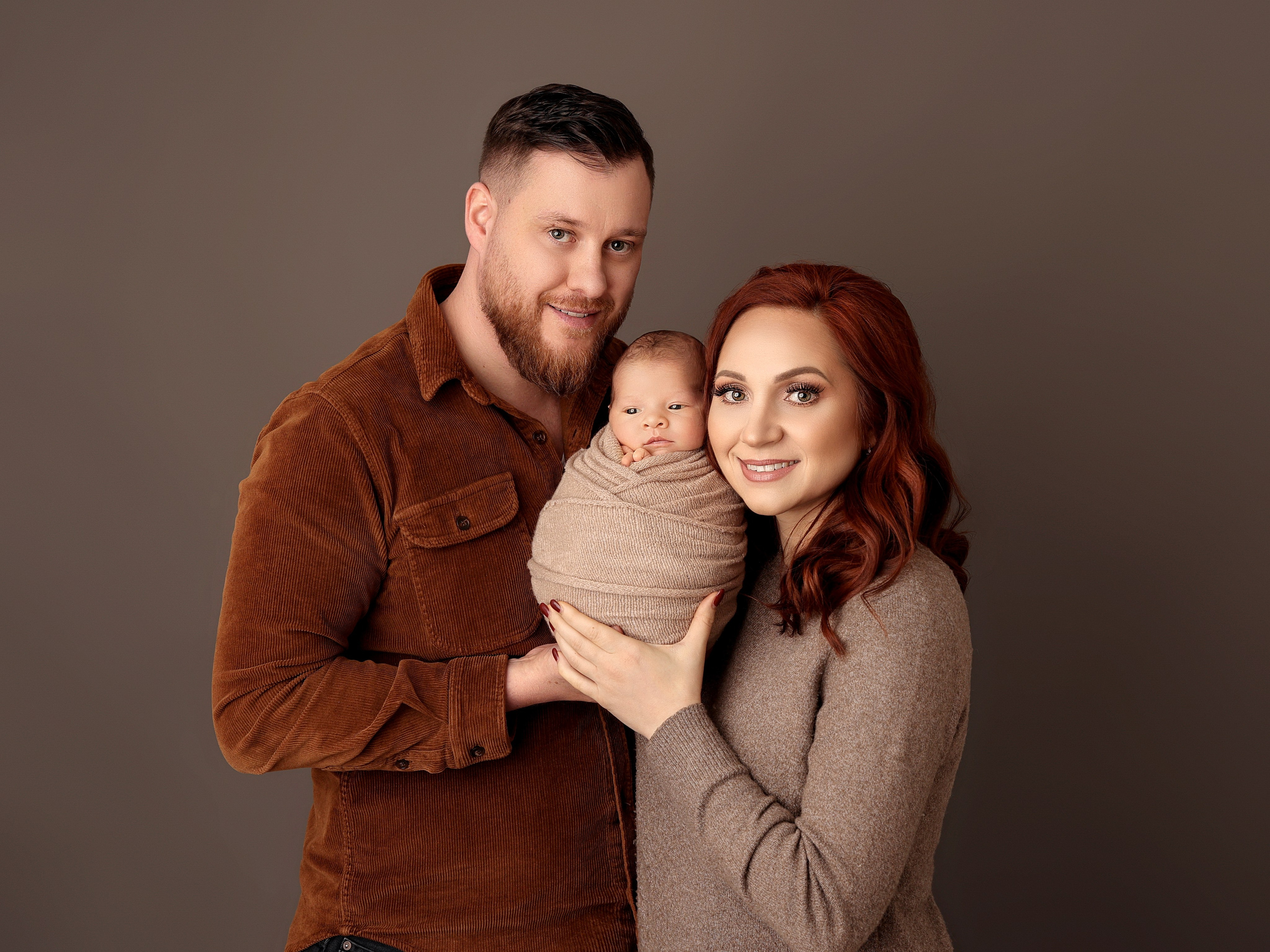 Newborn (Price). Familien- Fotografin in Marienhafe, Aurich, Emden, Norden, Leer