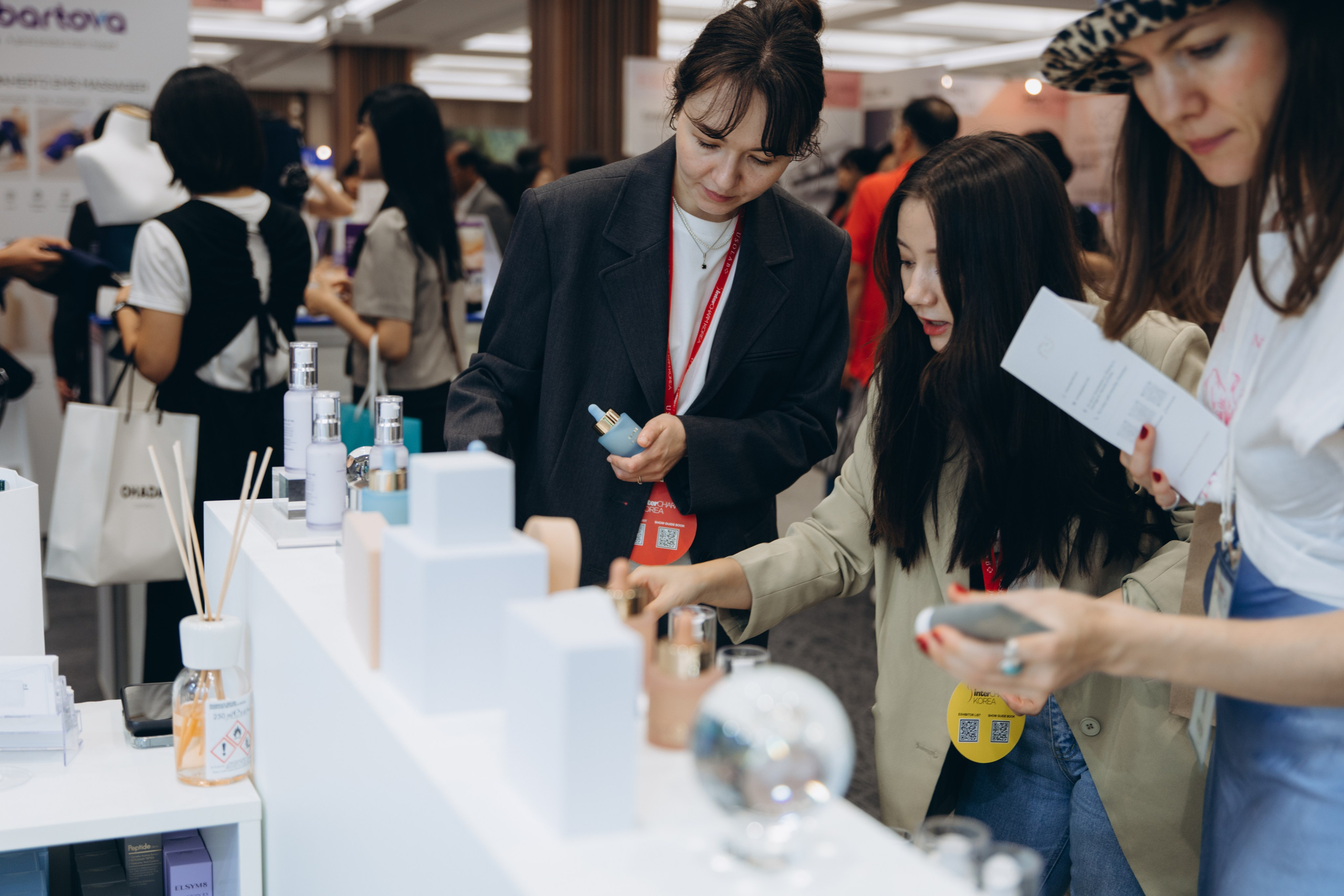 Inter charm Korea 2024 (ELSYM8). Portrait photographer in South Korea Olga Lian