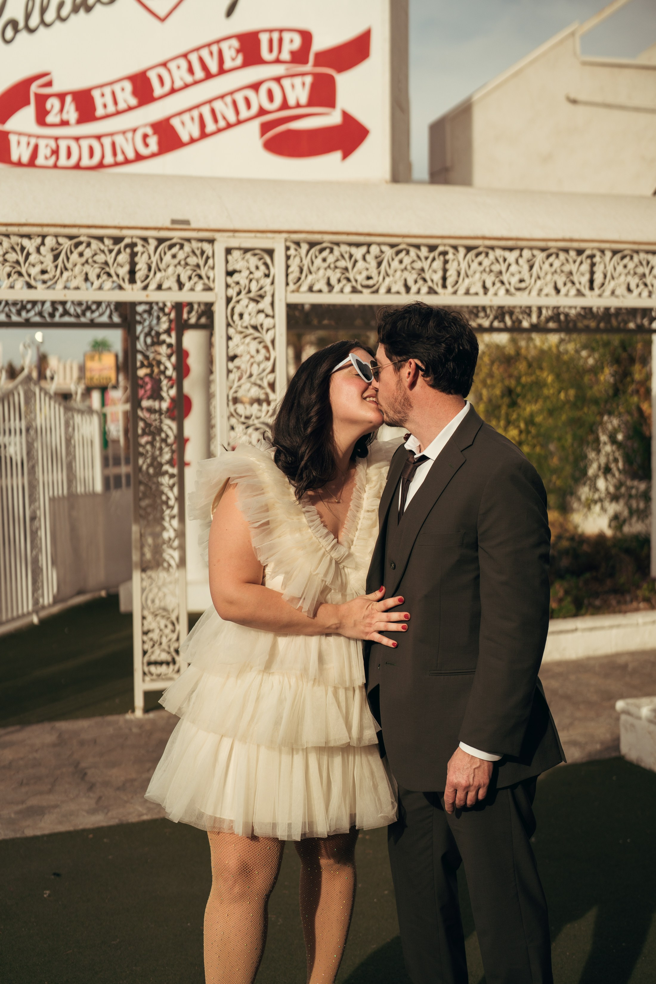 Grace&Jesse. Wedding & elopement photographer Viktoriya Kravtsov. Las Vegas
