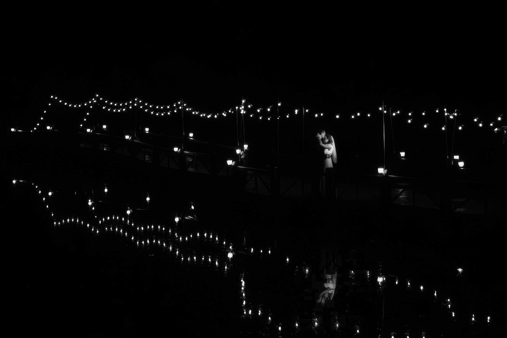 lumini reflectate pe lac fotografie artistică nuntă Blink Photo