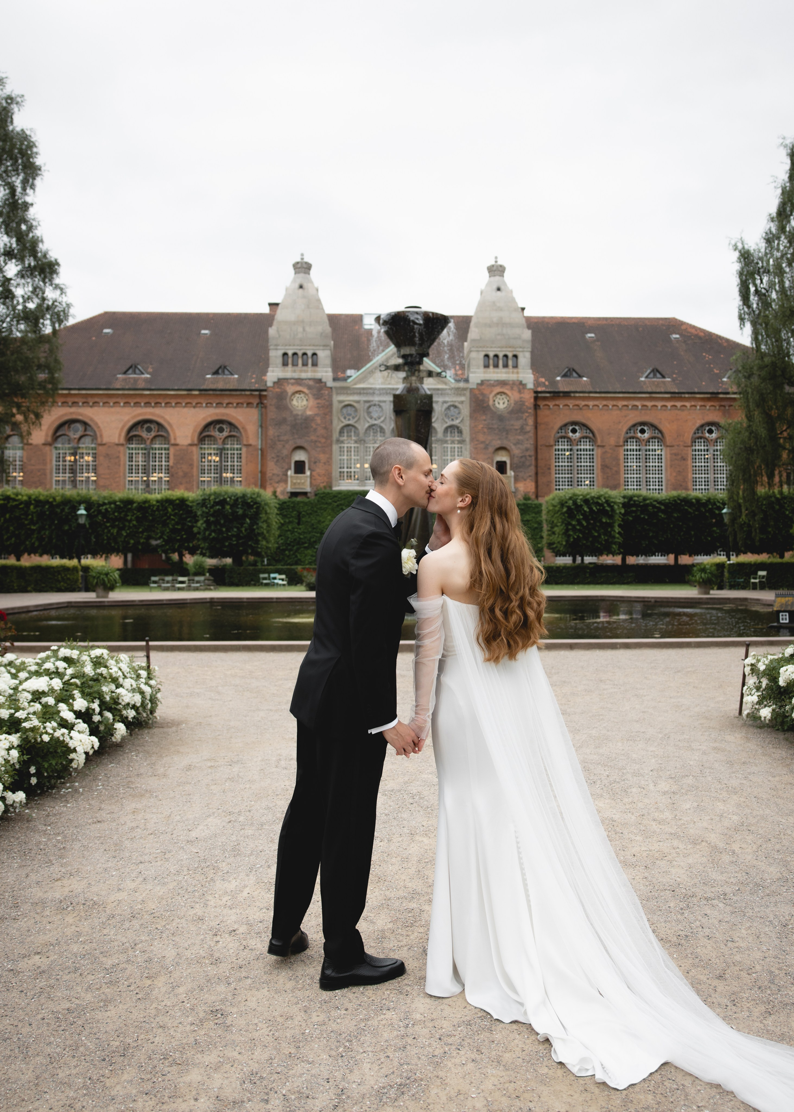 Sofia and Brandon. Professional wedding photographer in Copenhagen, Denmark — Julia Byron