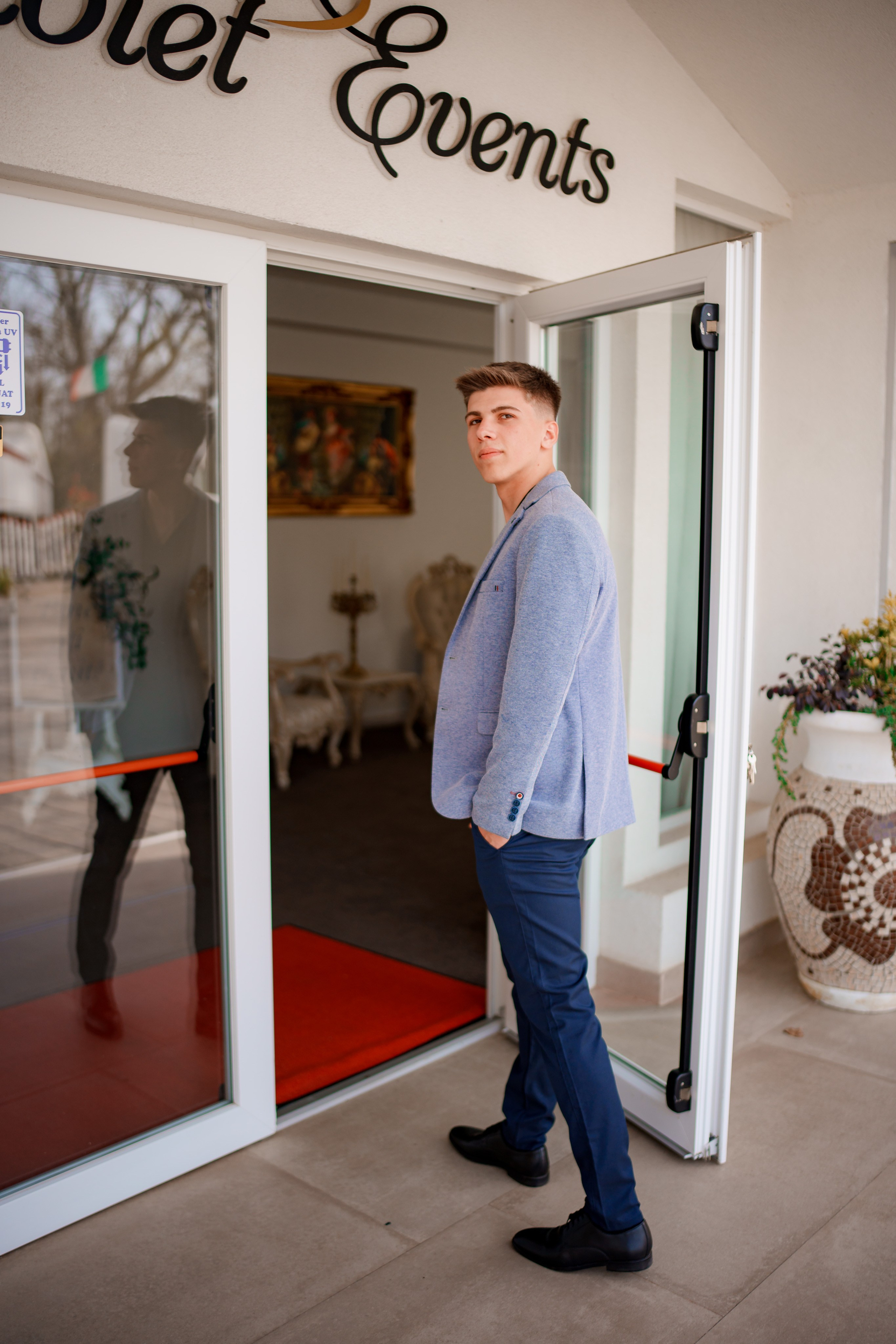 Restaurant Tabiet 500 lei/ toată clasa. Trendy Albums