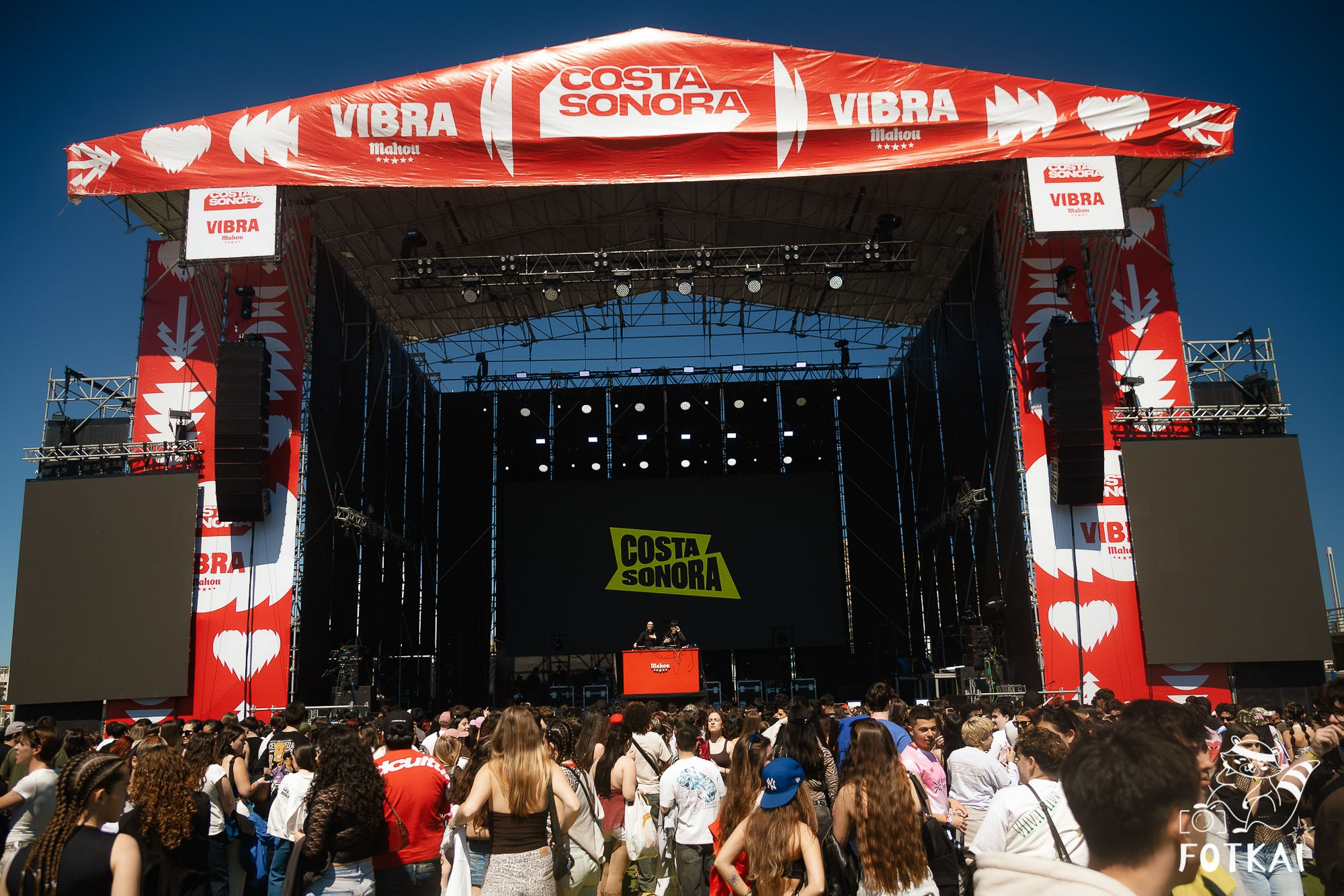 Costa Sonora 2026 Alicante Day 1 Photos — Find Yourself, Friends and Festival Crowd | FOTKAI