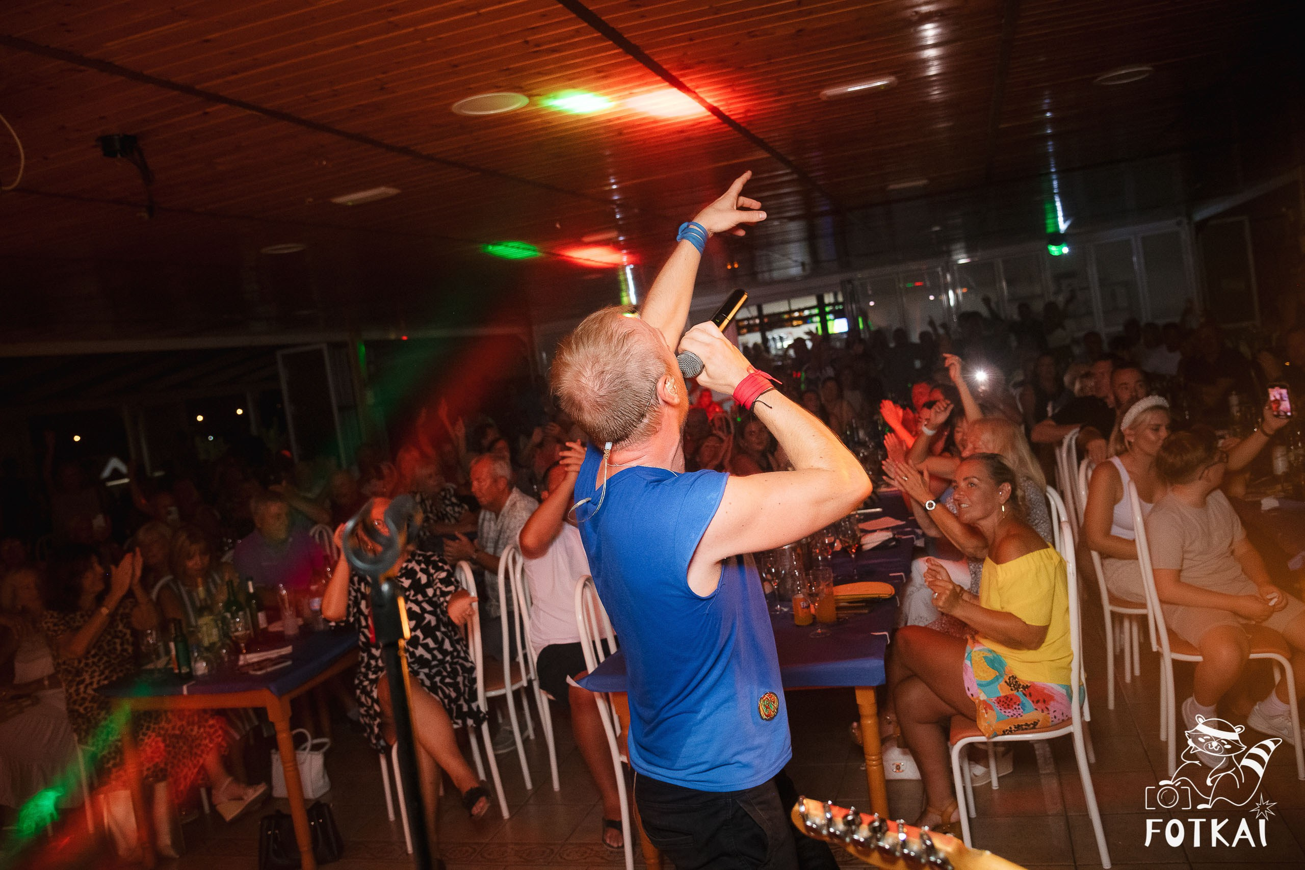 Ultimate Coldplay en Restaurante Los Cucalos: Reportaje fotográfico 17.09.25 | FOTKAI