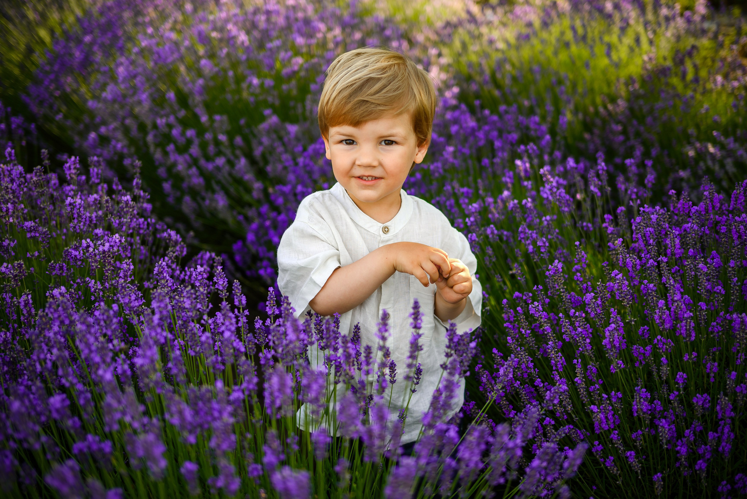 Sedinte foto in natura. Daria Kids Photo by Alexandra Tomoiu | Fotograf familie si evenimente | Militari Residence, Bucuresti